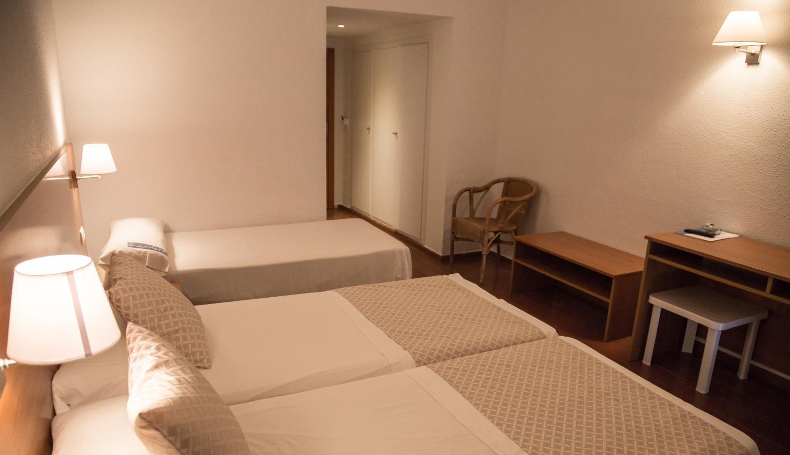 Triple Room - Photo 8