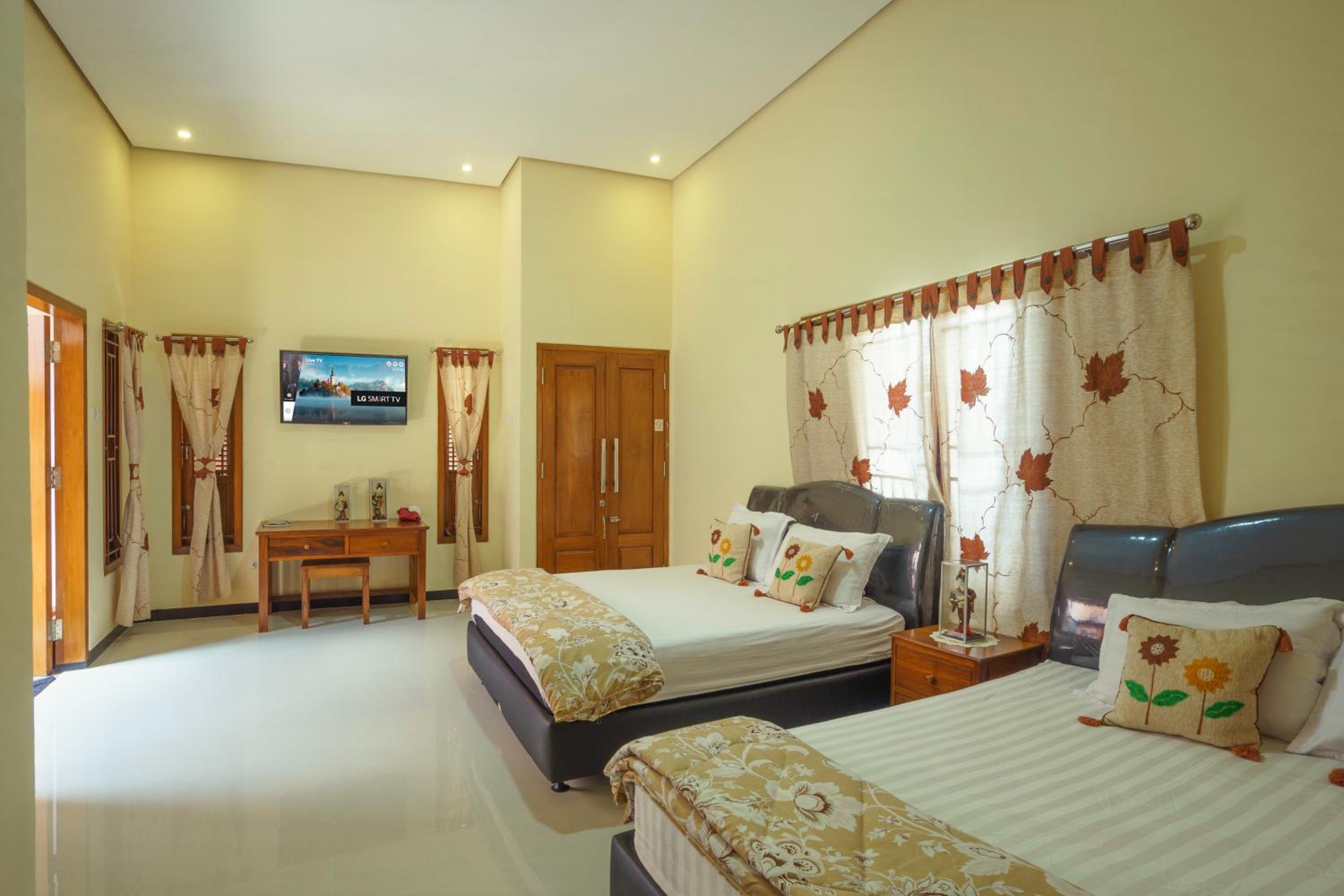 Double Room with Private Bathroom photo 1