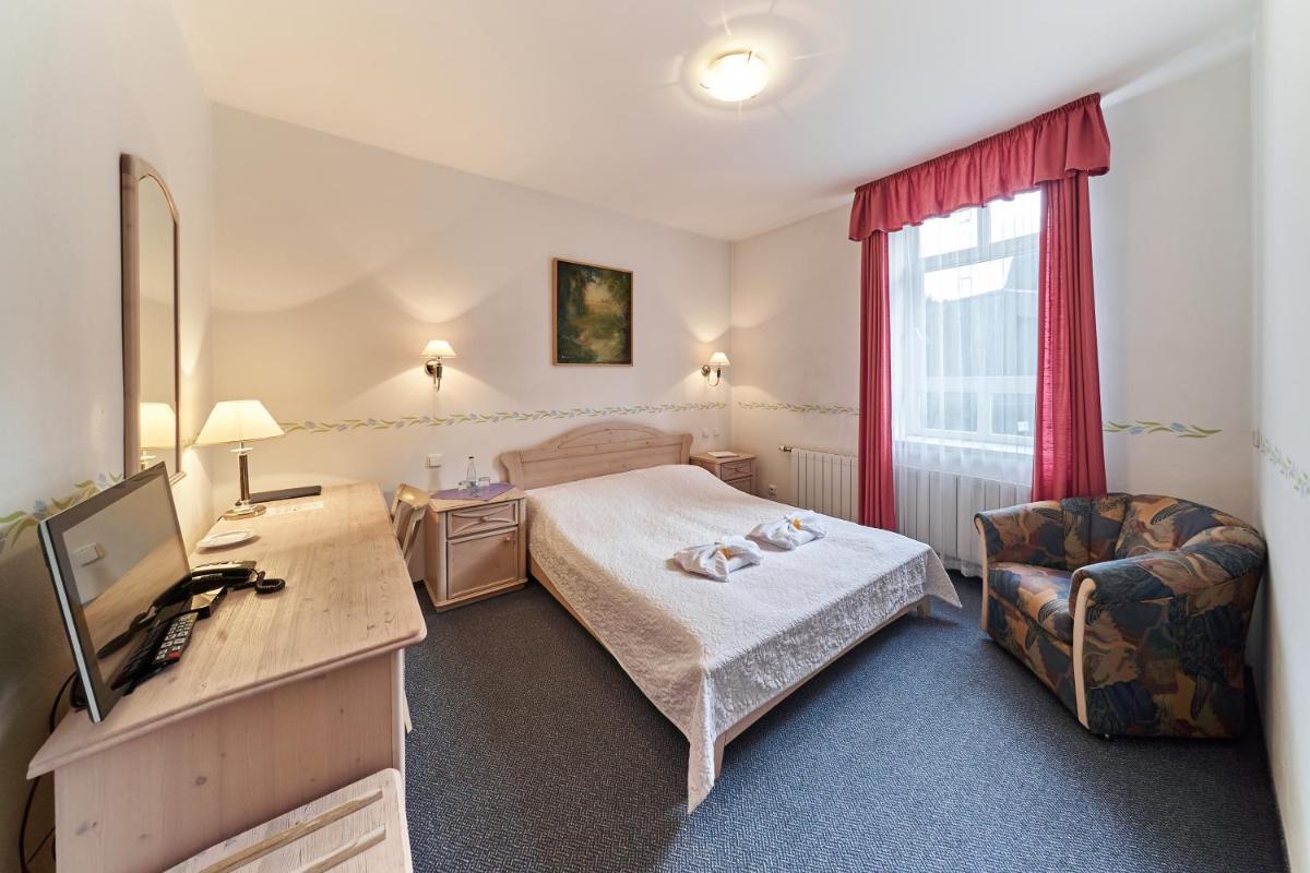 Deluxe Double Room with Shower photo 2