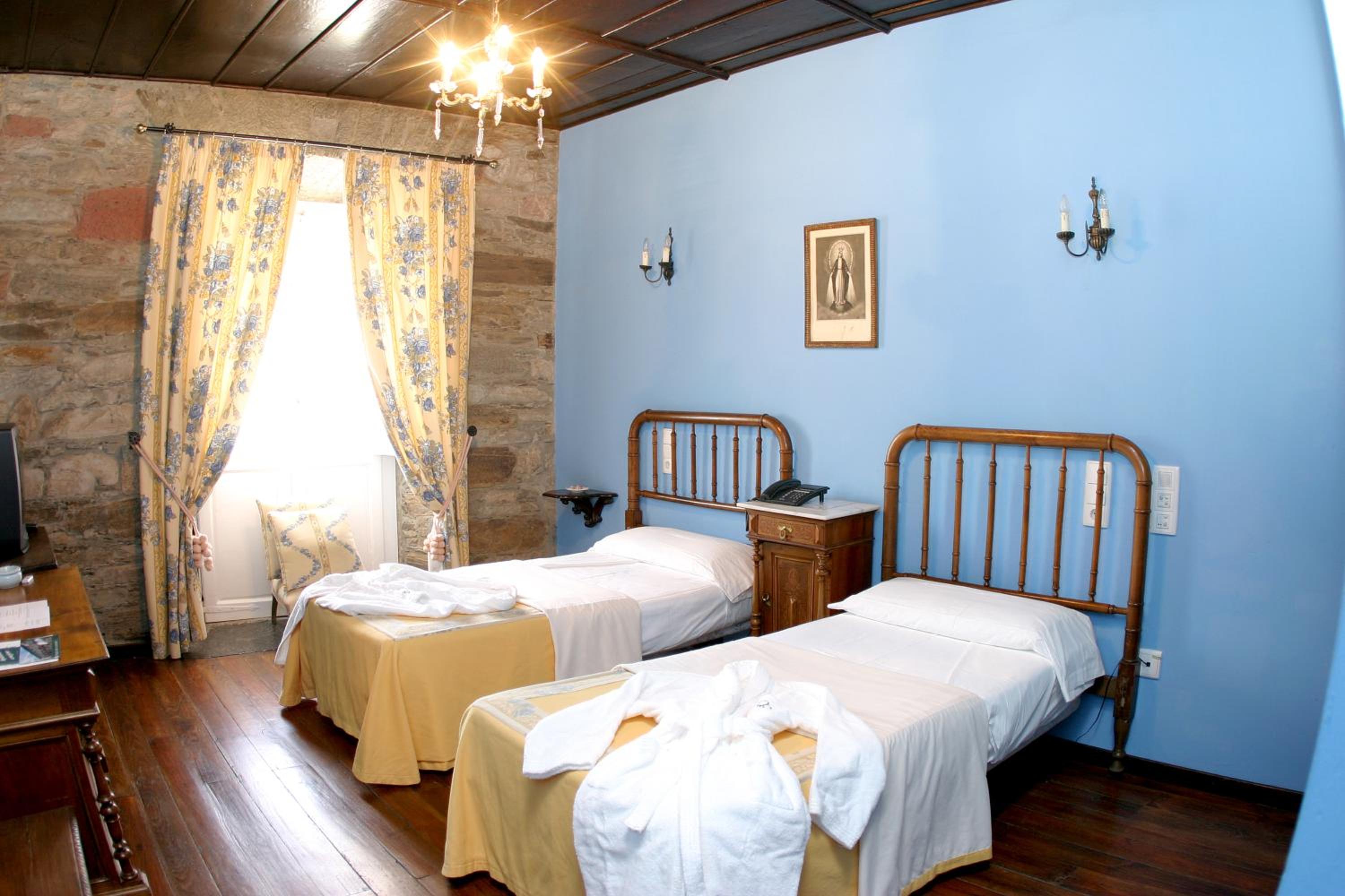 Superior Twin Room - Photo 3