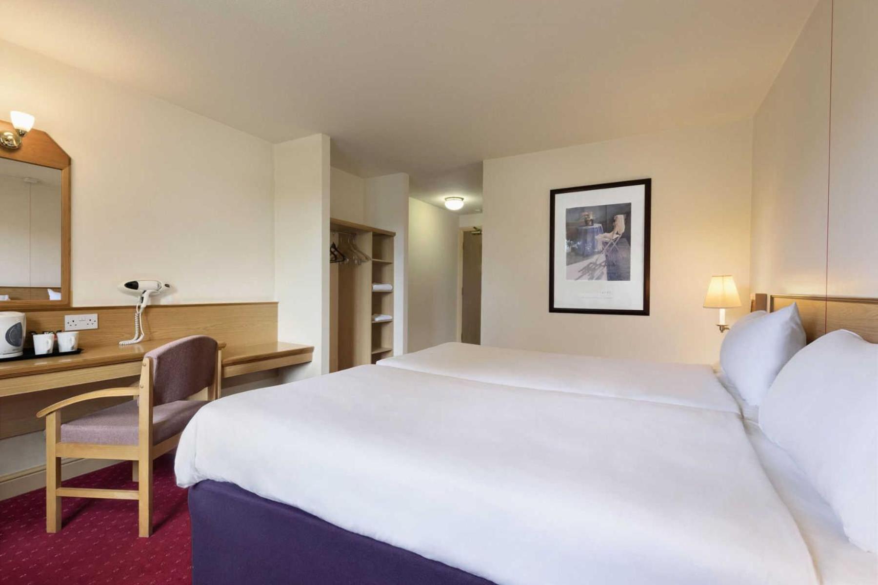 Twin Room - Disability Access photo 2
