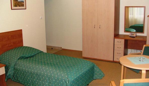 Single Room photo 2