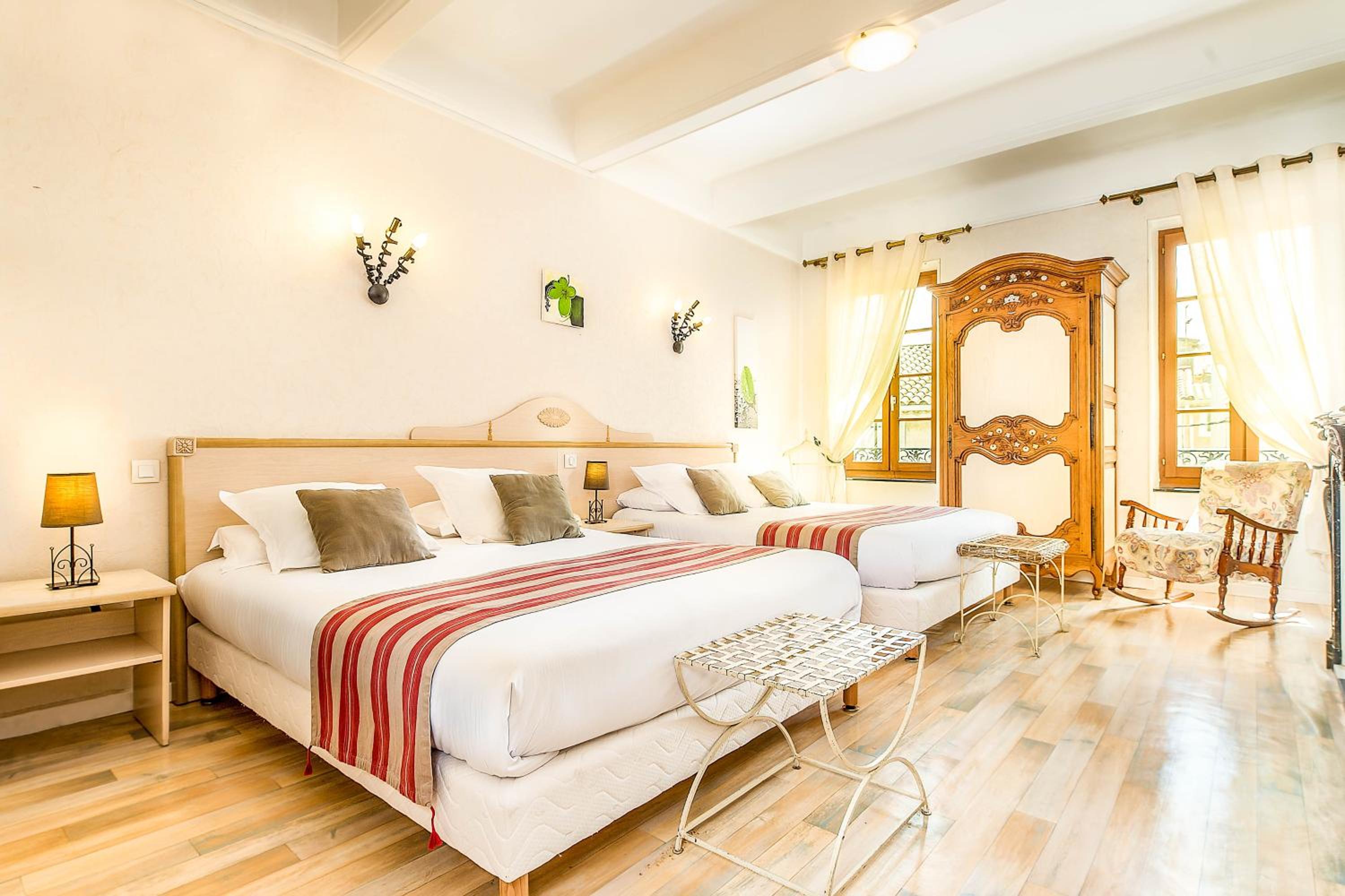Superior Tripe or Quadruple Room photo 2