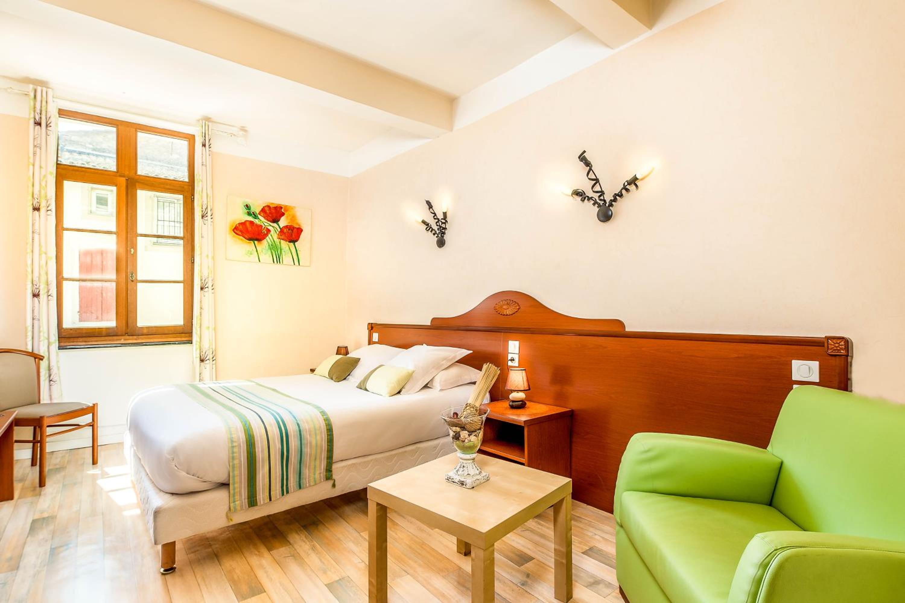 Large Double Room photo 1