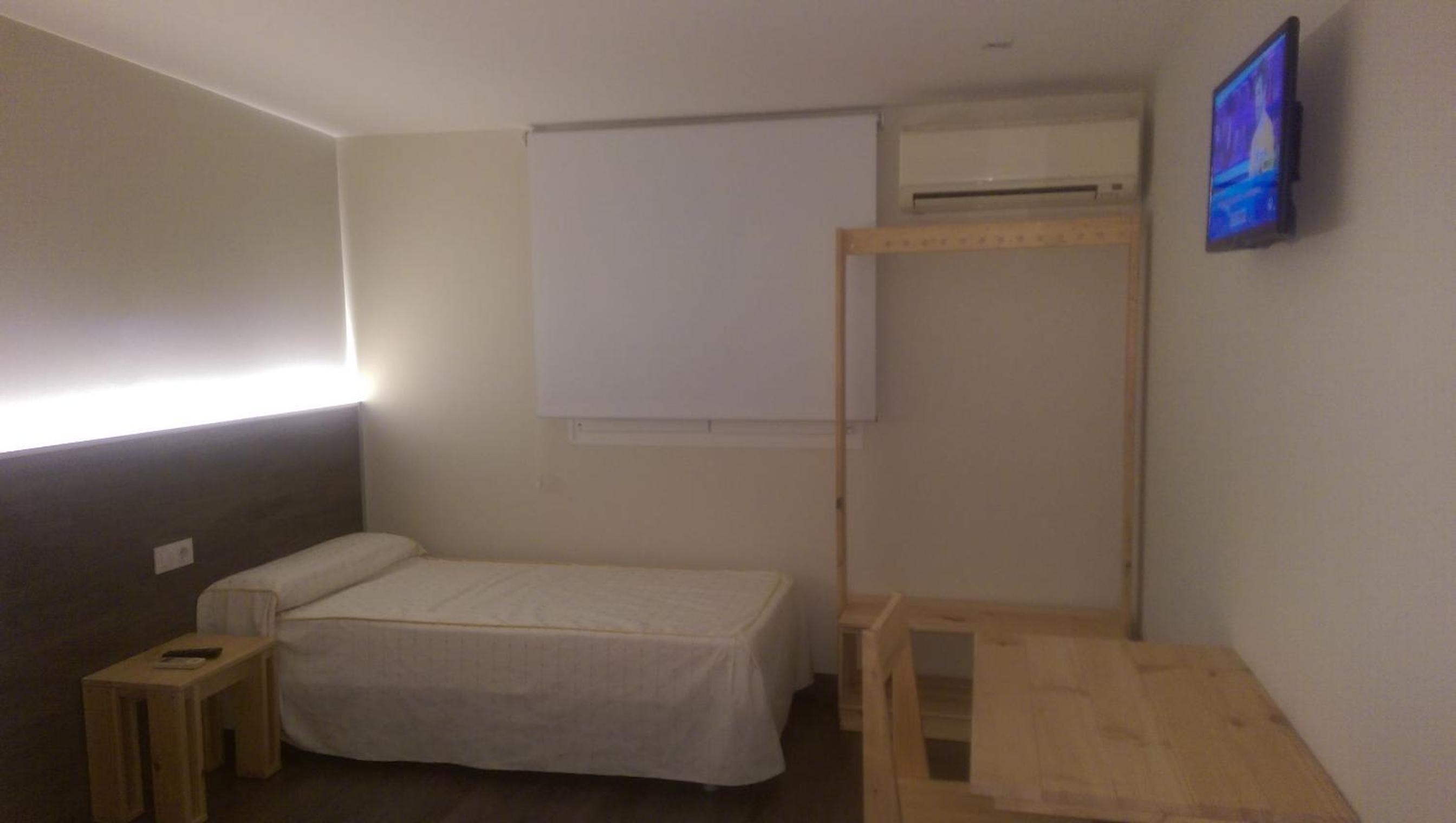 Double or Twin Room photo 3