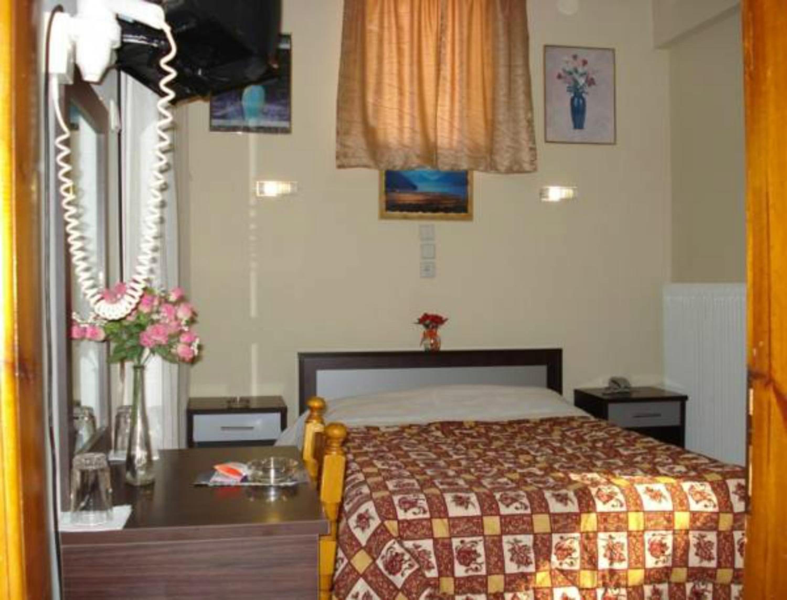 Double or Twin Room - Photo 3