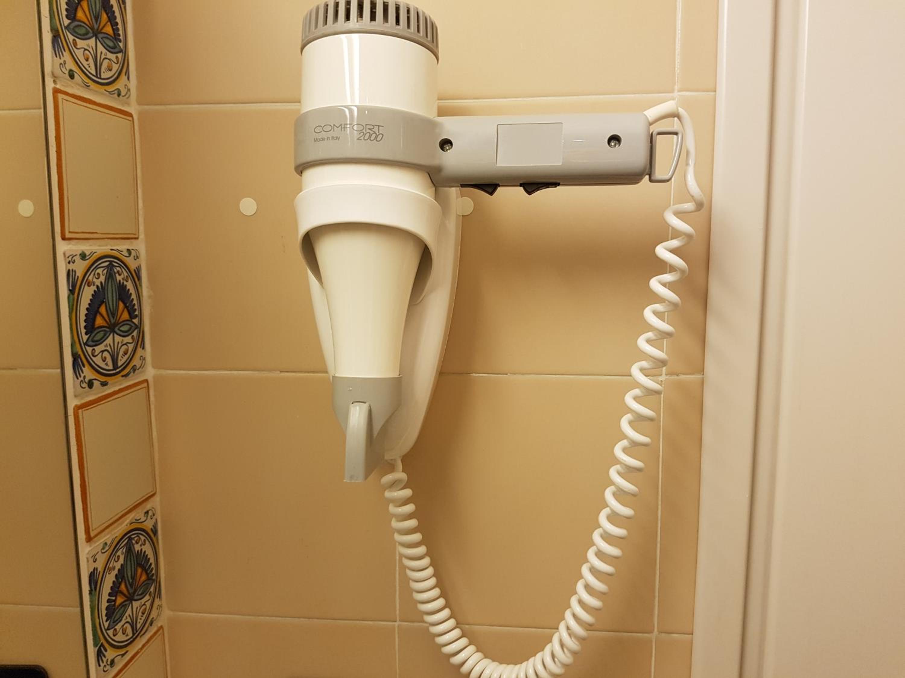 Comfort Queen Room - Non-Smoking - Photo 5