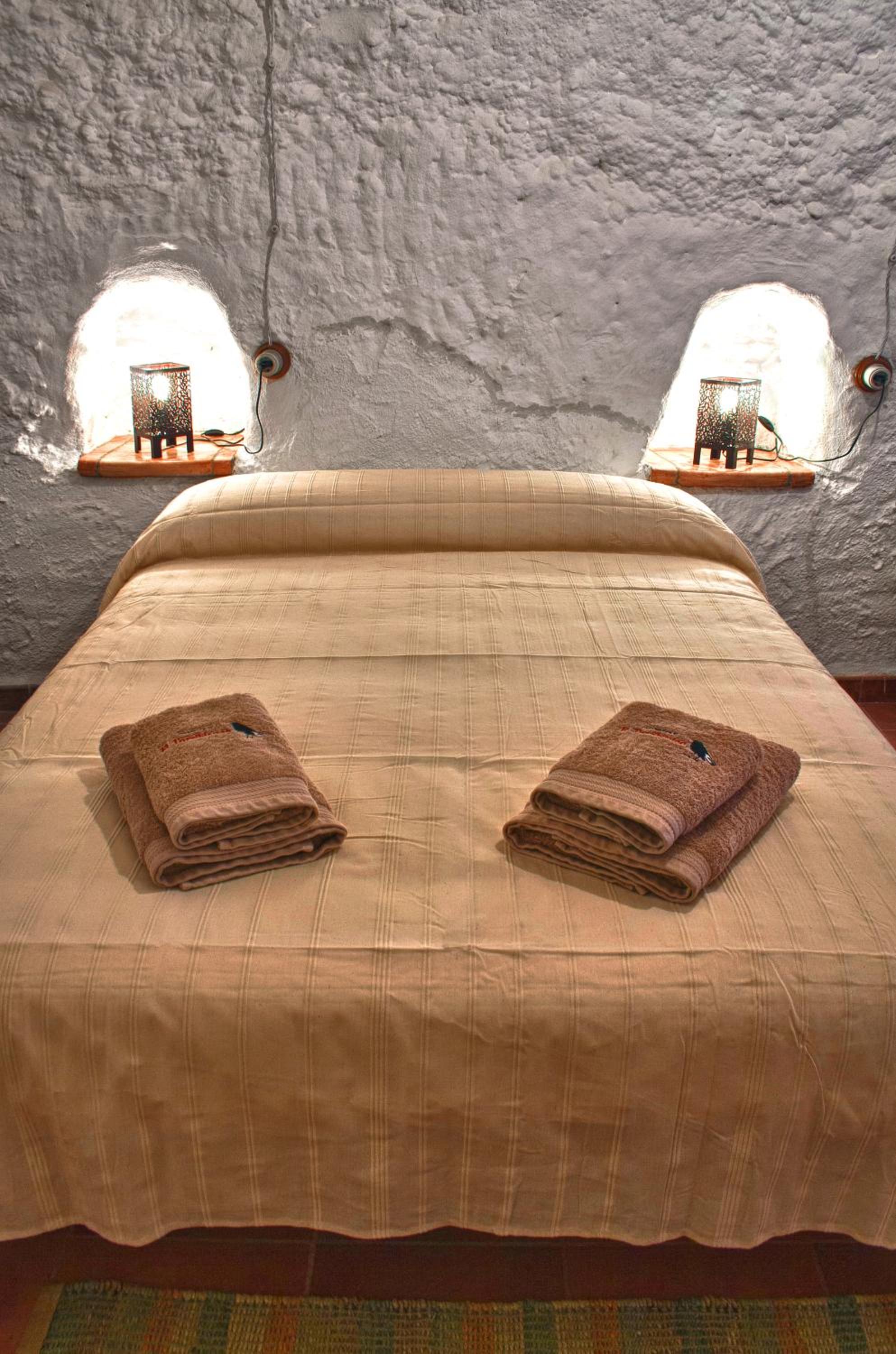 Cueva de dos habitaciones (5 adultos)