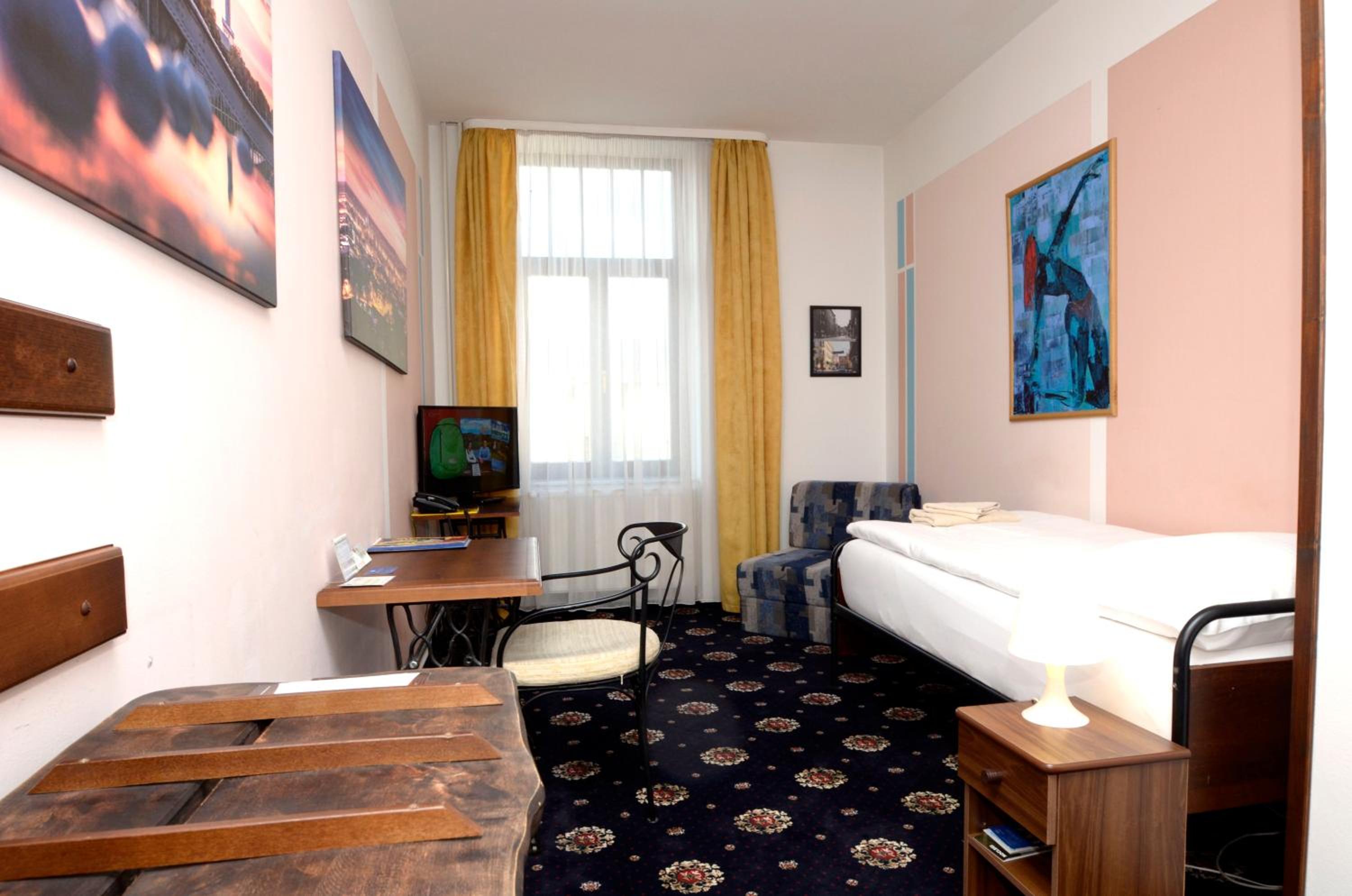 Standard Single Room with Extra Bed