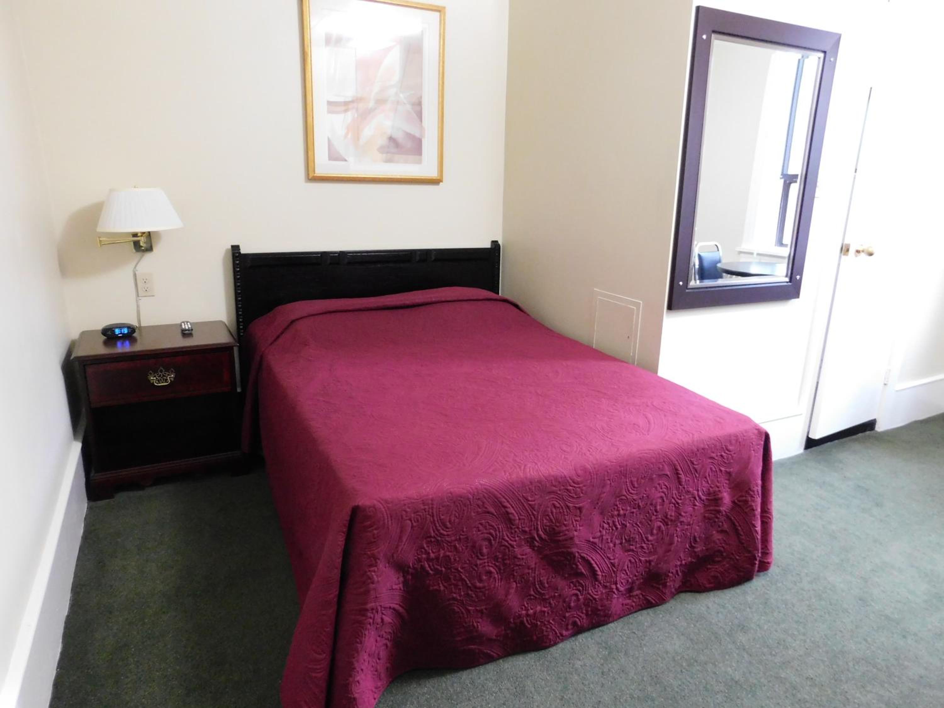 Queen Room with Air Conditioning
