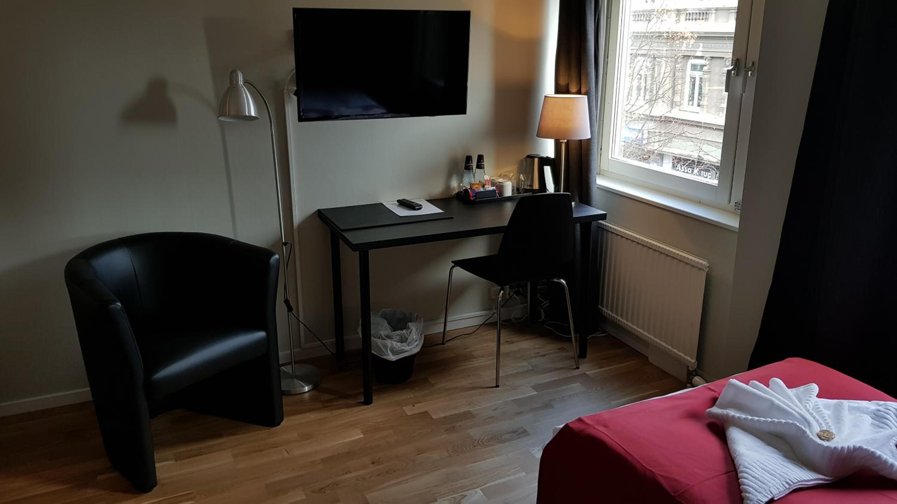 Twin Room - Photo 3