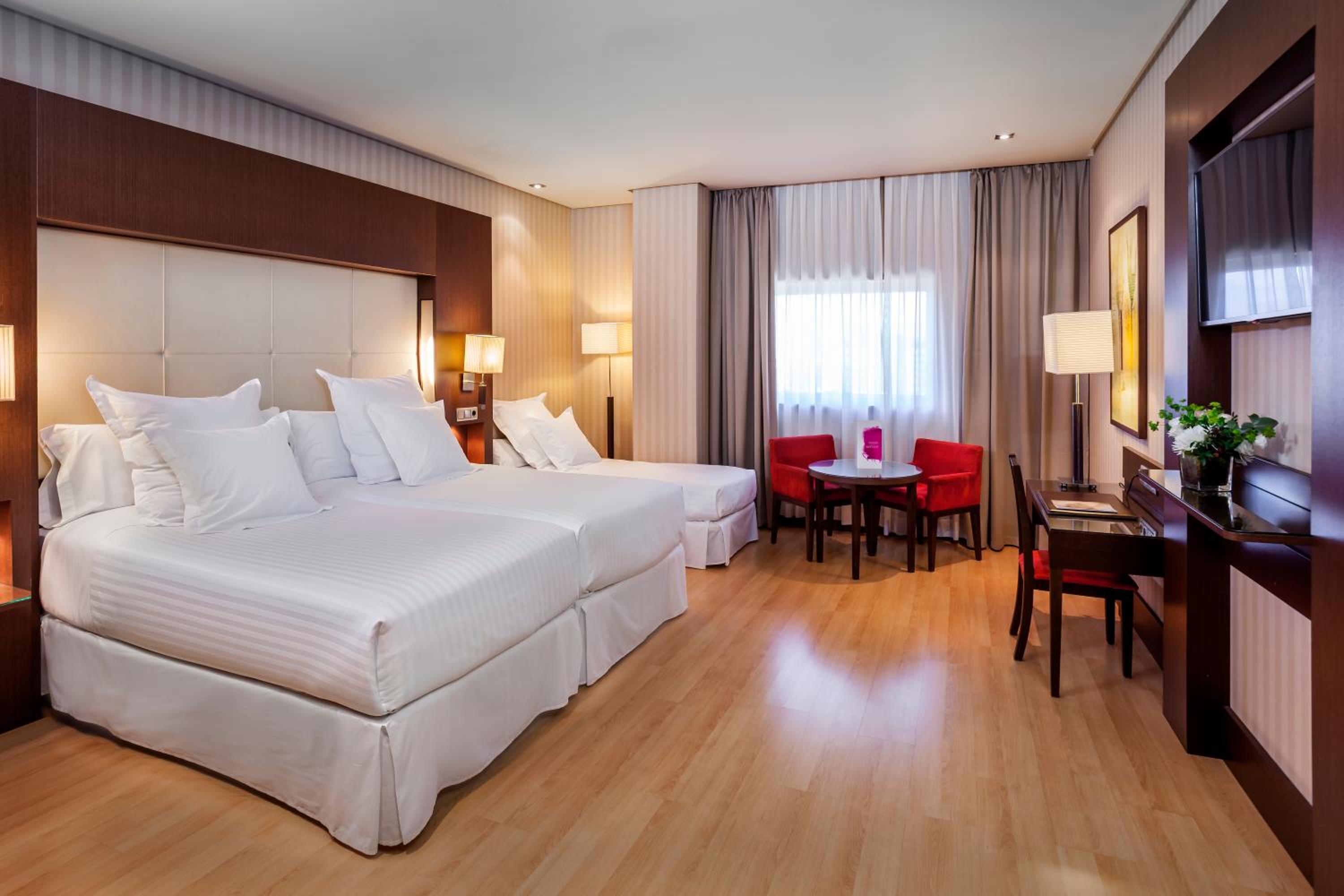 Superior Triple Room (2 Adults + 1 Child) - Photo 1