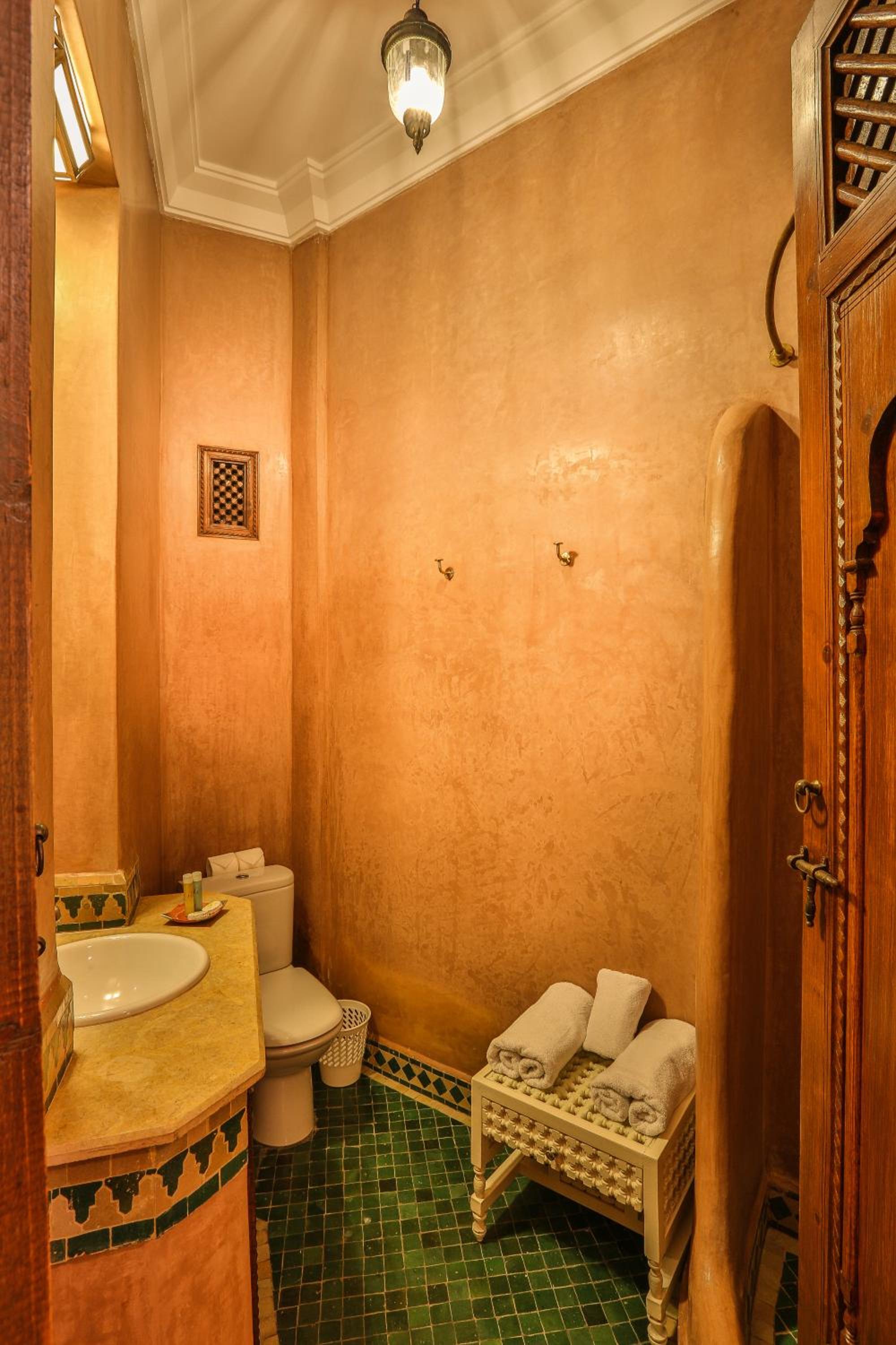 Standard Double Room - Photo 4