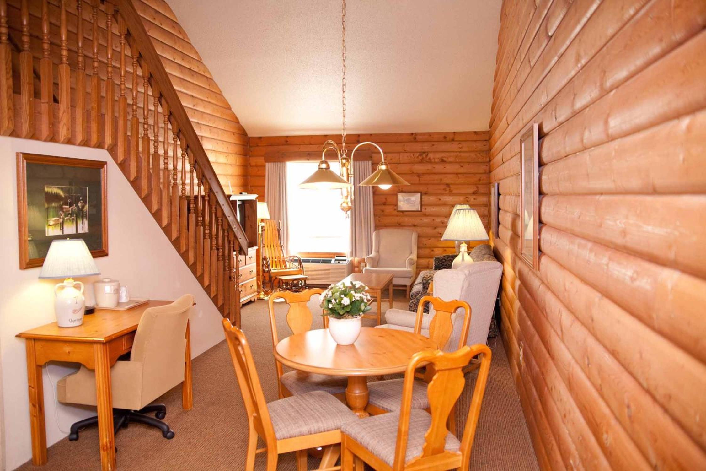 Loft King Suite with Sofa Bed - Non-Smoking - Photo 3