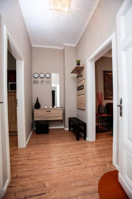 One-Bedroom Apartment - Photo 10