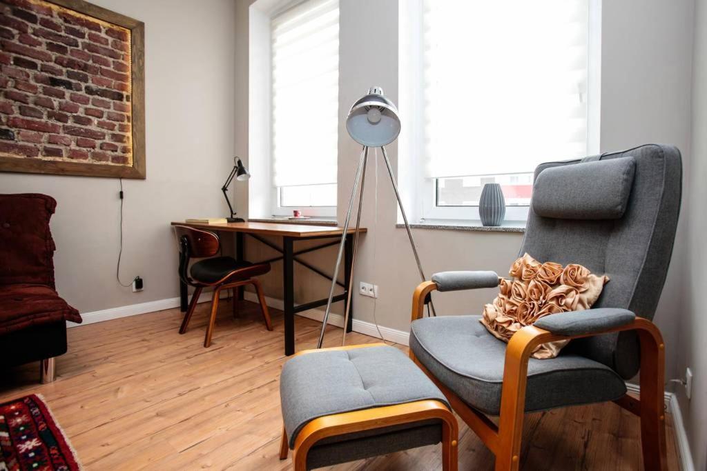 One-Bedroom Apartment - Photo 3