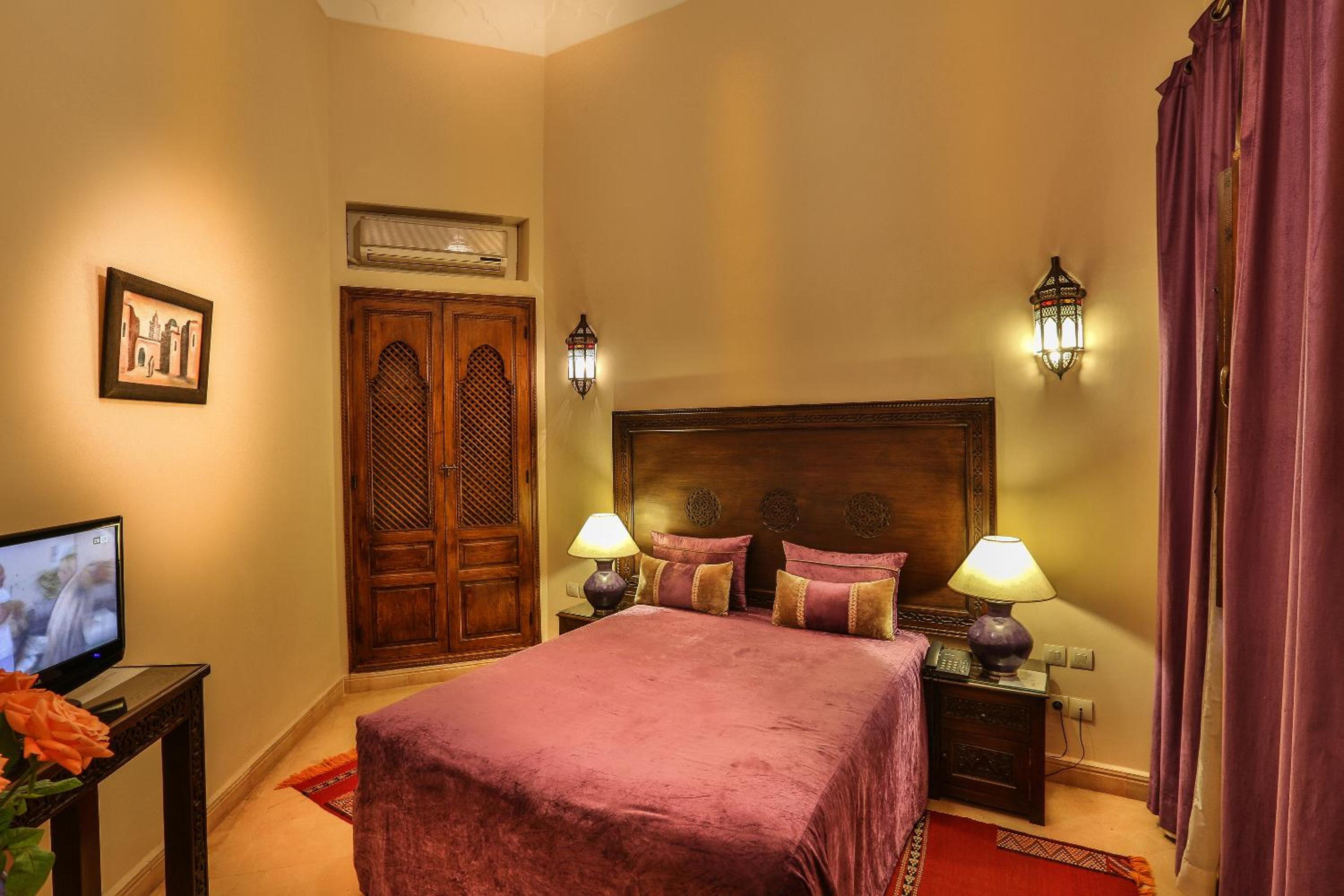 Standard Double Room - Photo 2