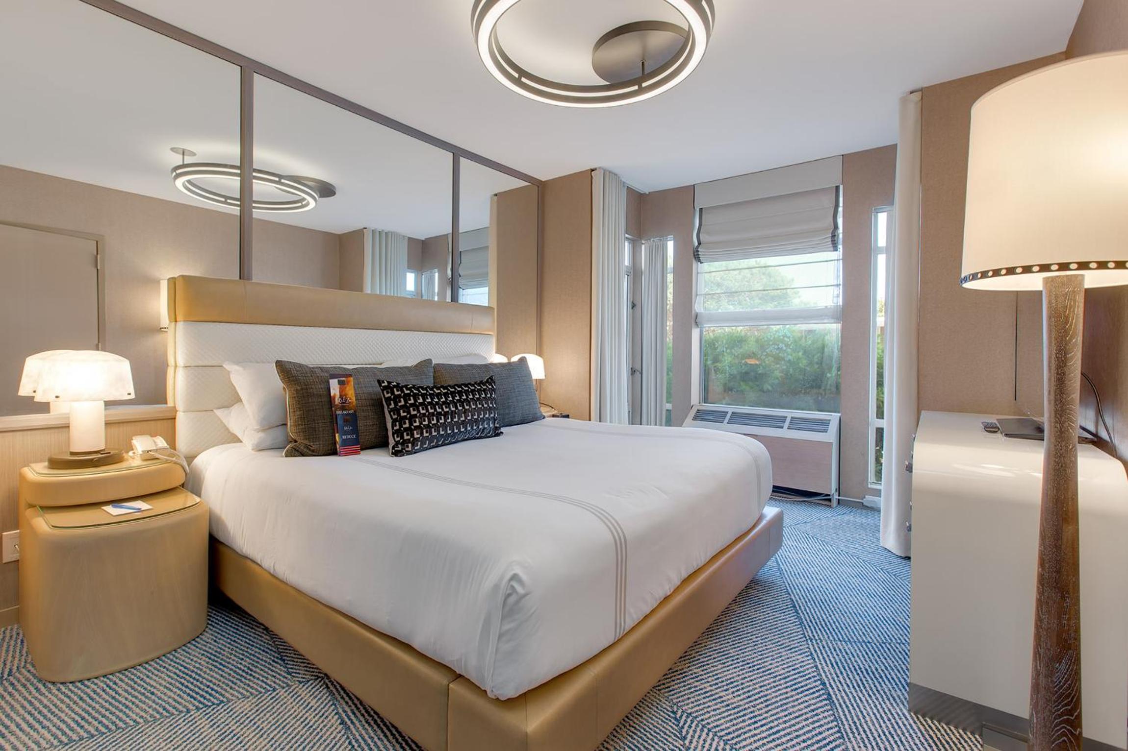 Signature King Suite - Photo 1
