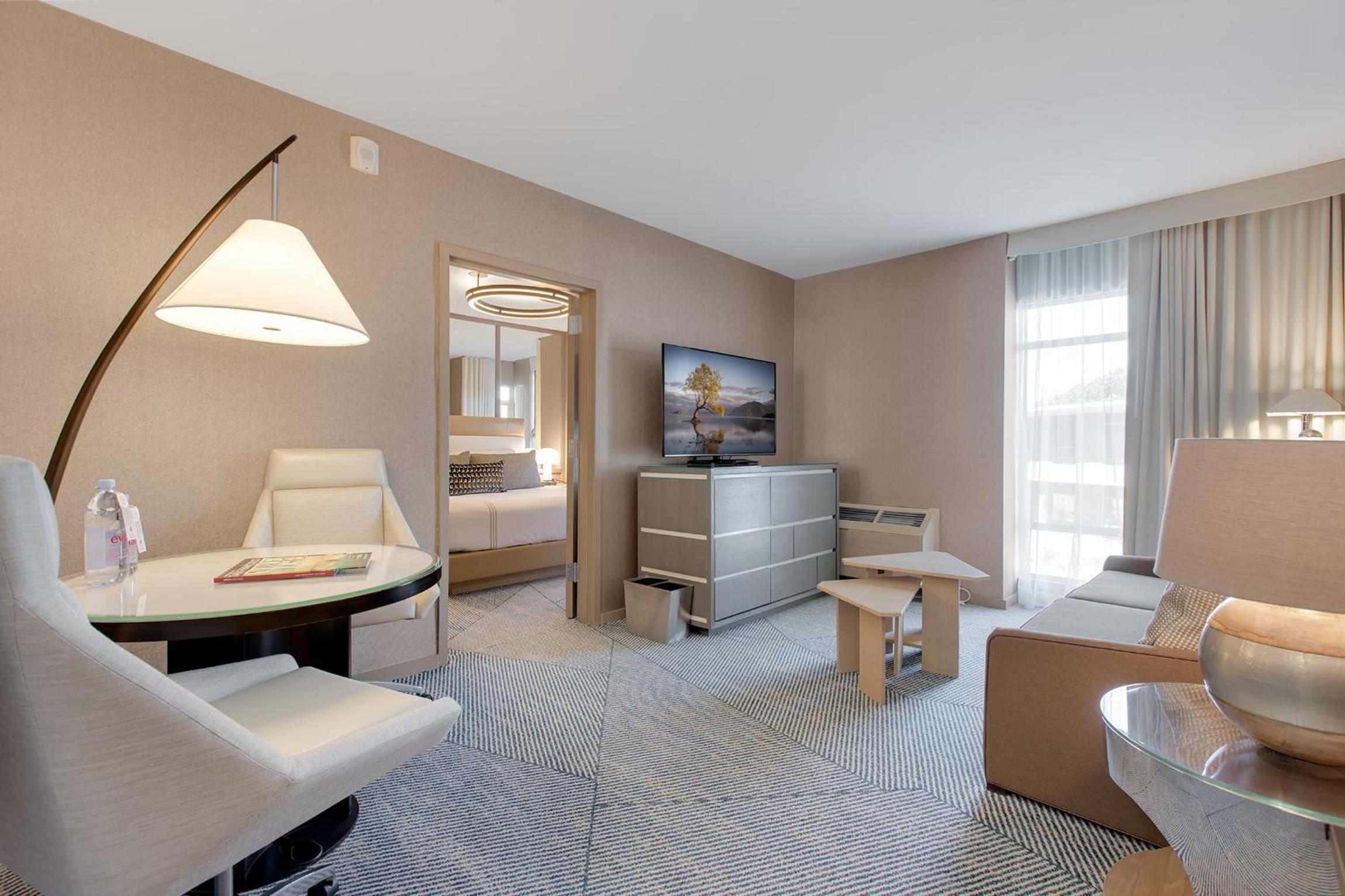 Signature King Suite - Photo 4
