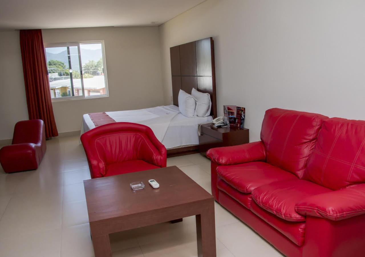 Standard Suite - Photo 7