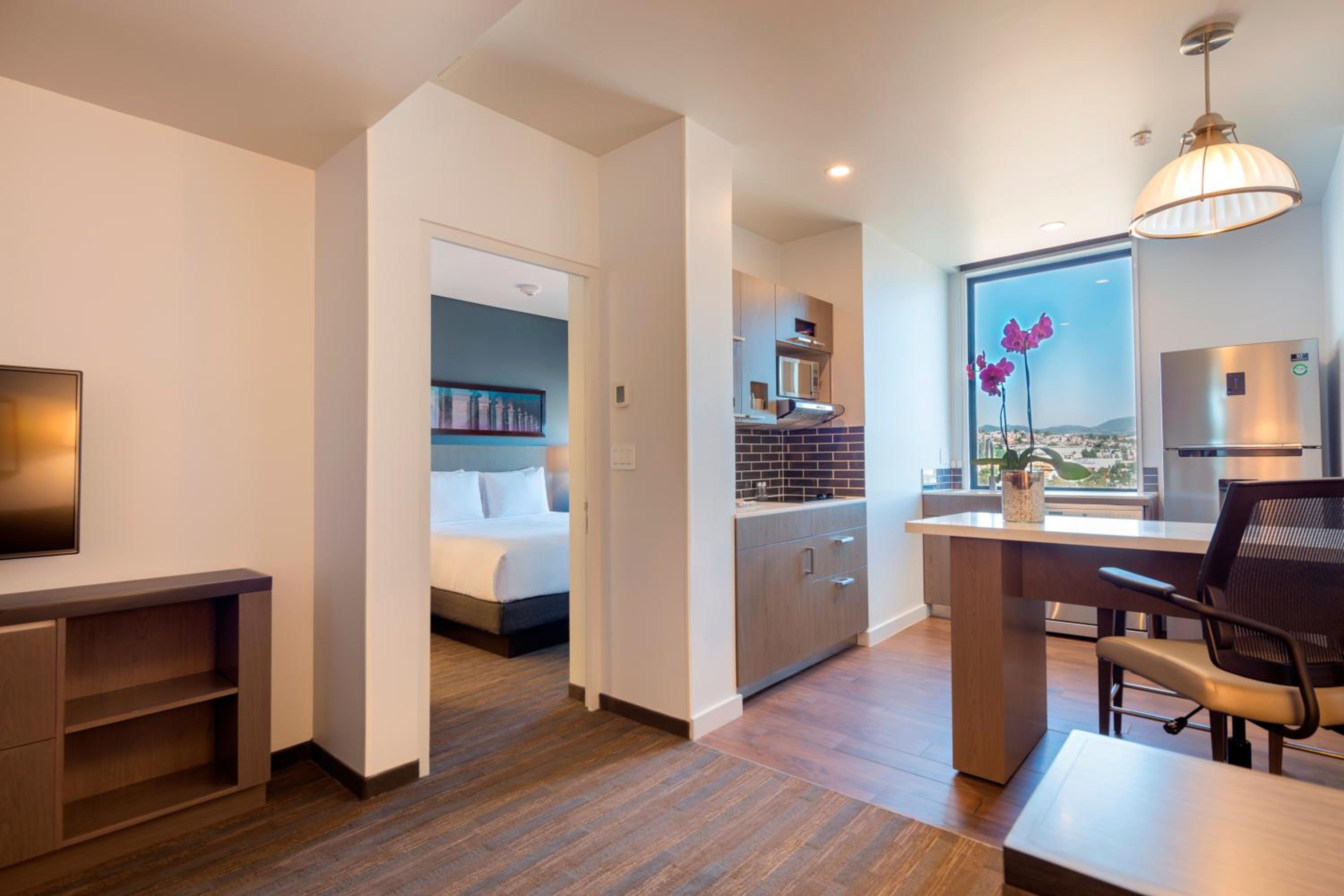 One-Bedroom King Suite with Kitchen and Sofa Bed photo 1