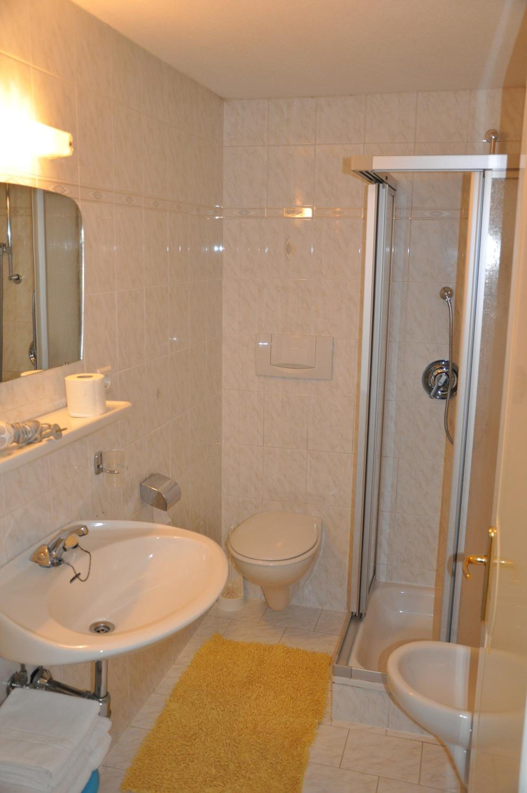 One-Bedroom Apartment with Balcony photo 2