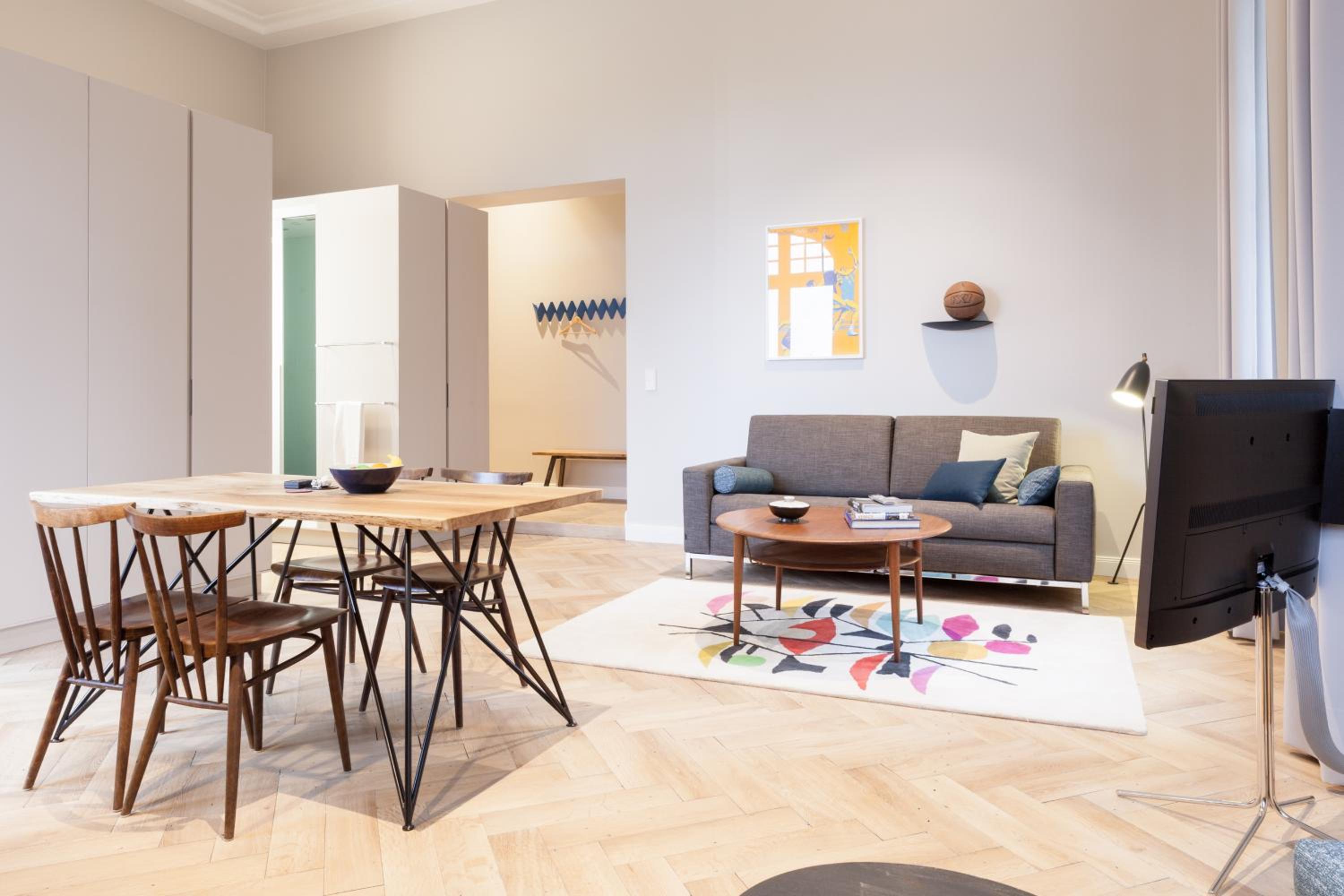 One-Bedroom Apartment with Terrace - 2