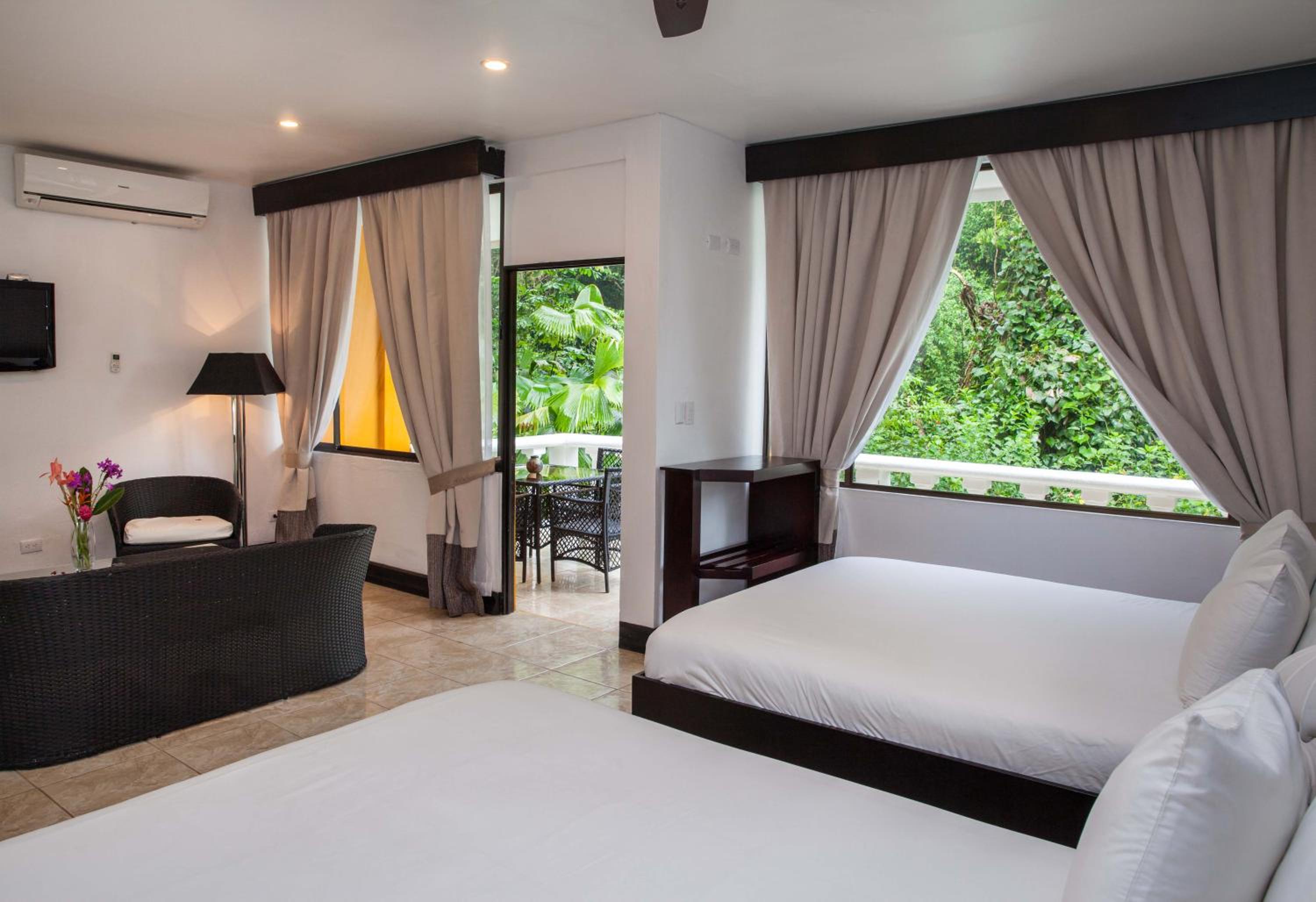 Premium Quadruple Room photo 3