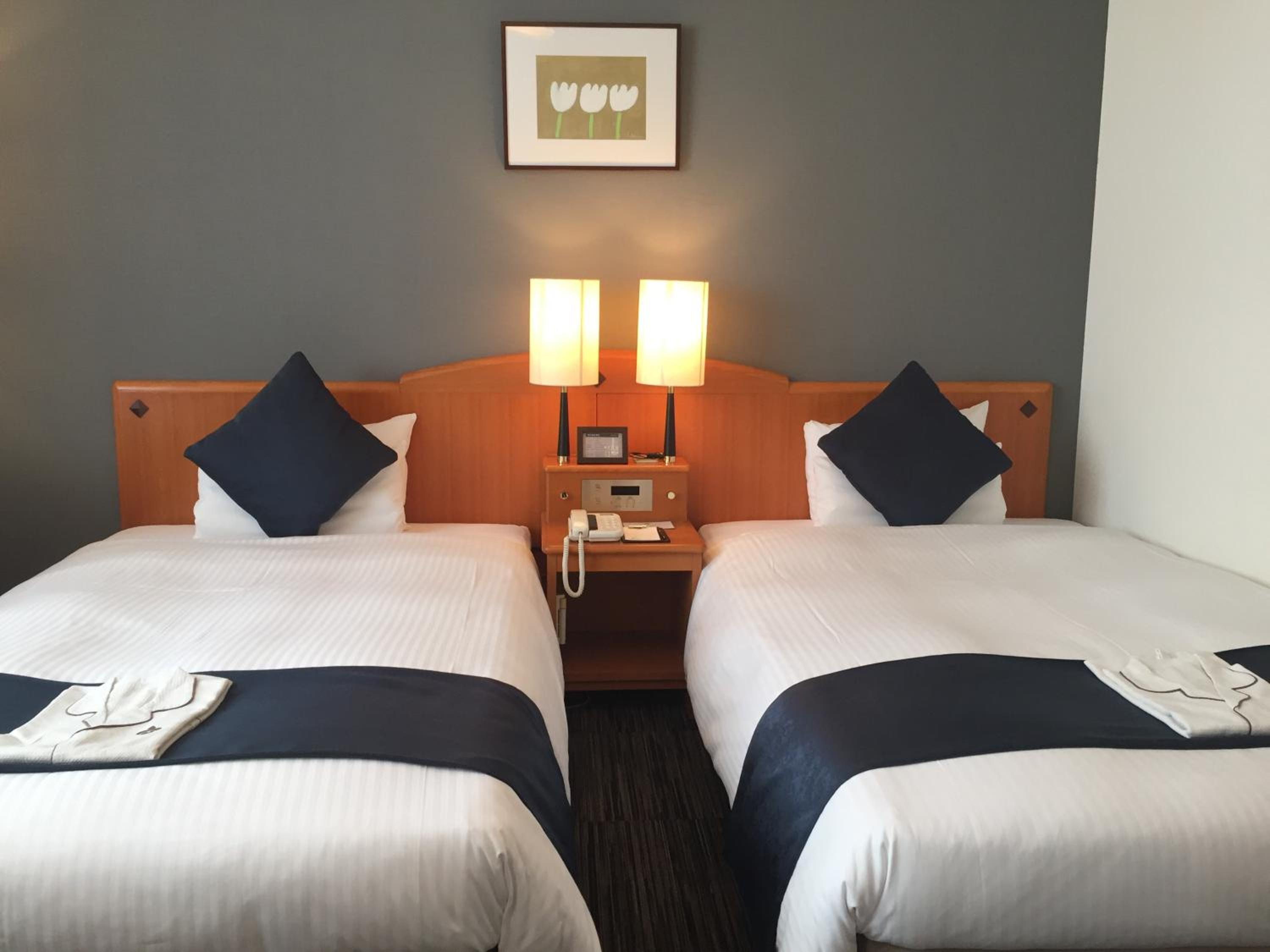 Standard Twin Room - Non-Smoking - Photo 9