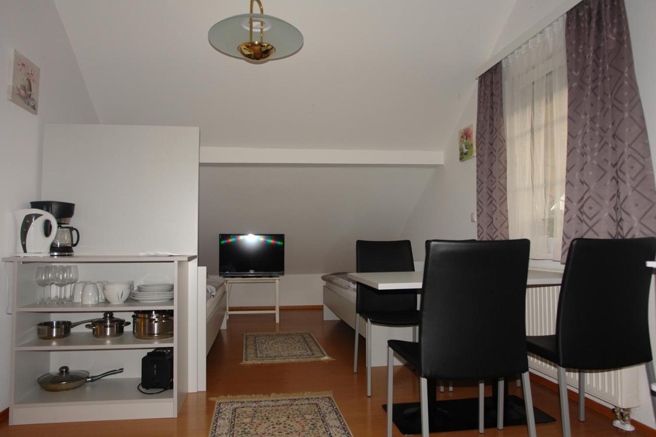Apartment photo 2