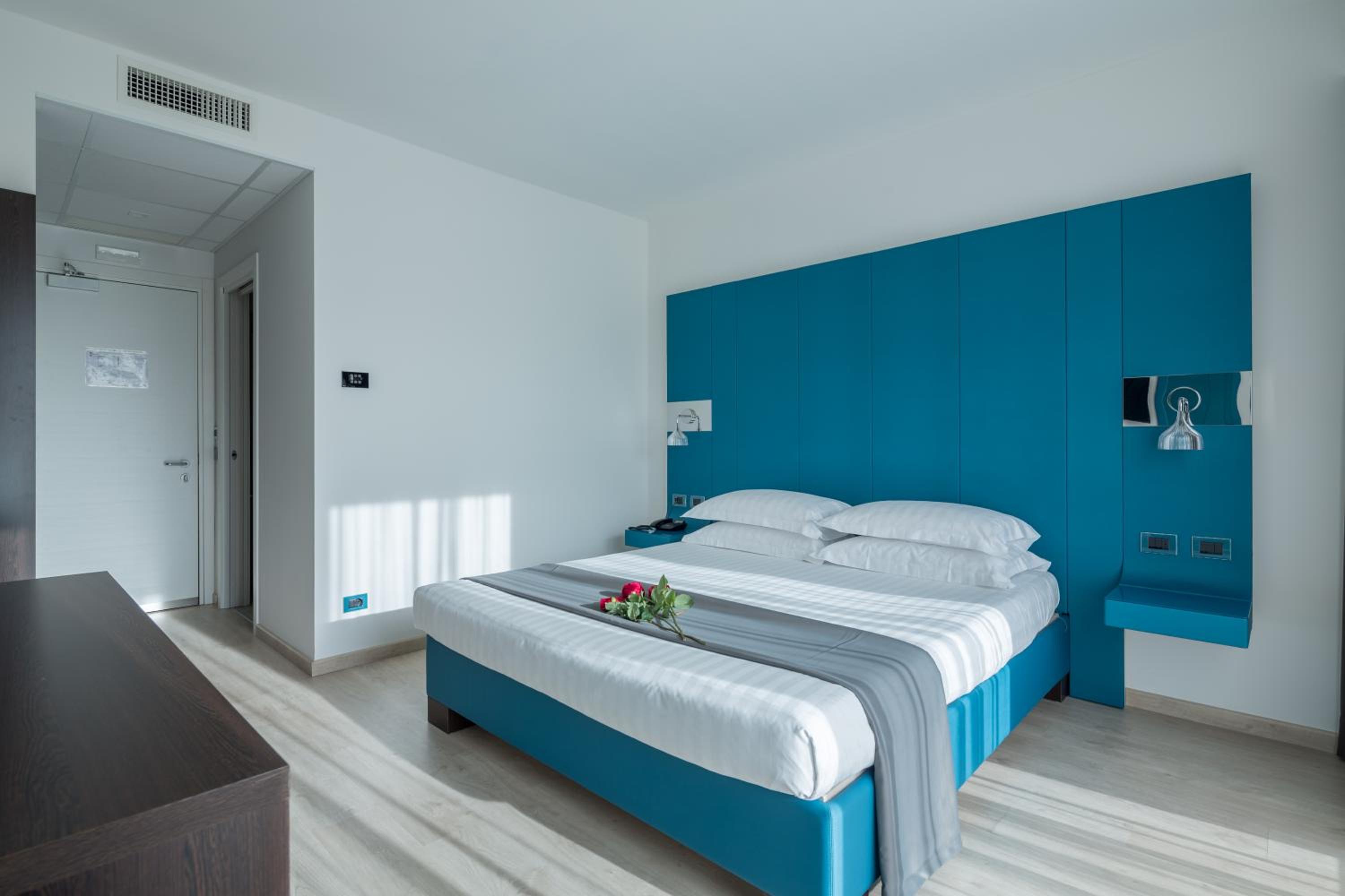Superior Double Room with Terrace - Photo 17