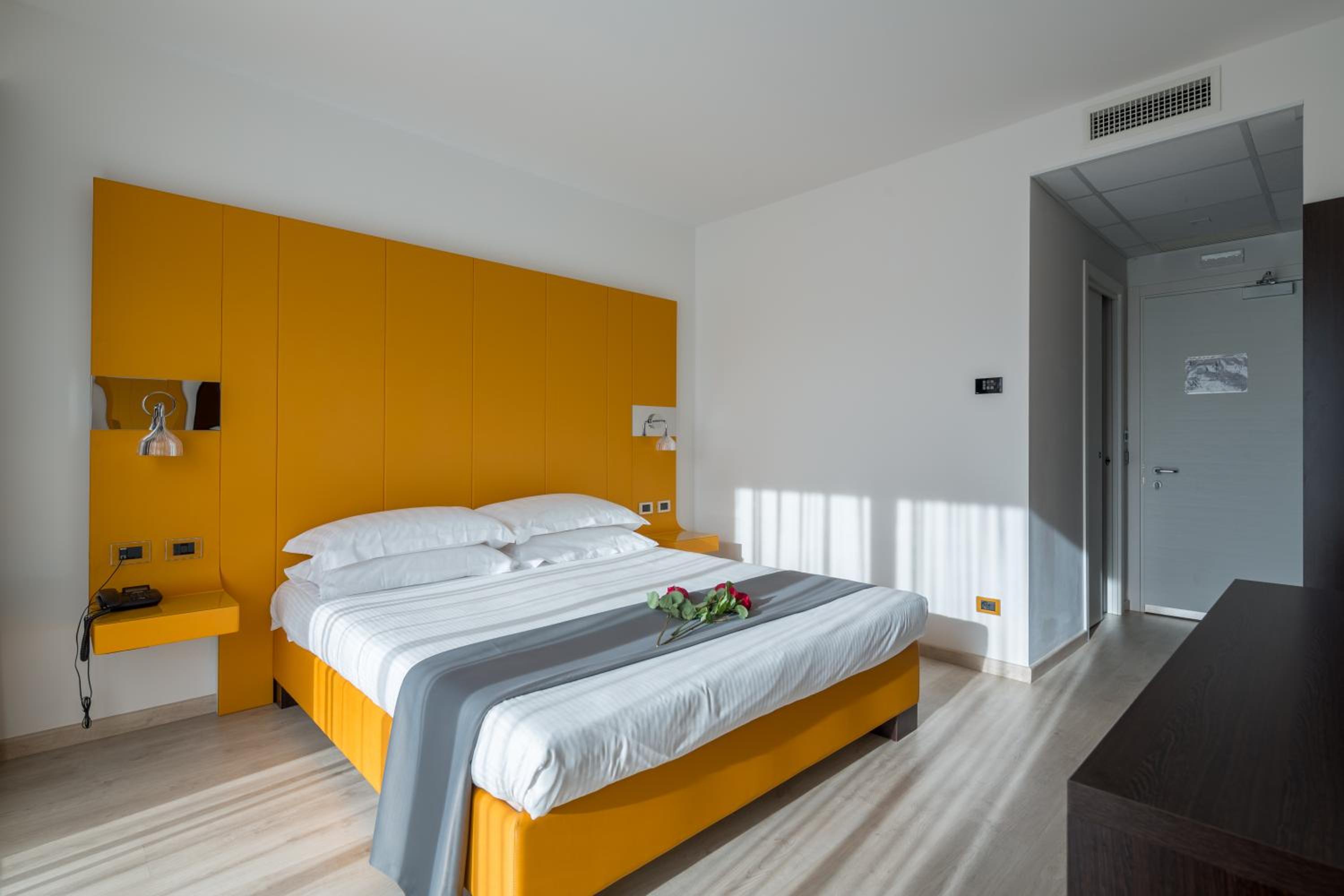 Superior Double Room with Terrace - Photo 24