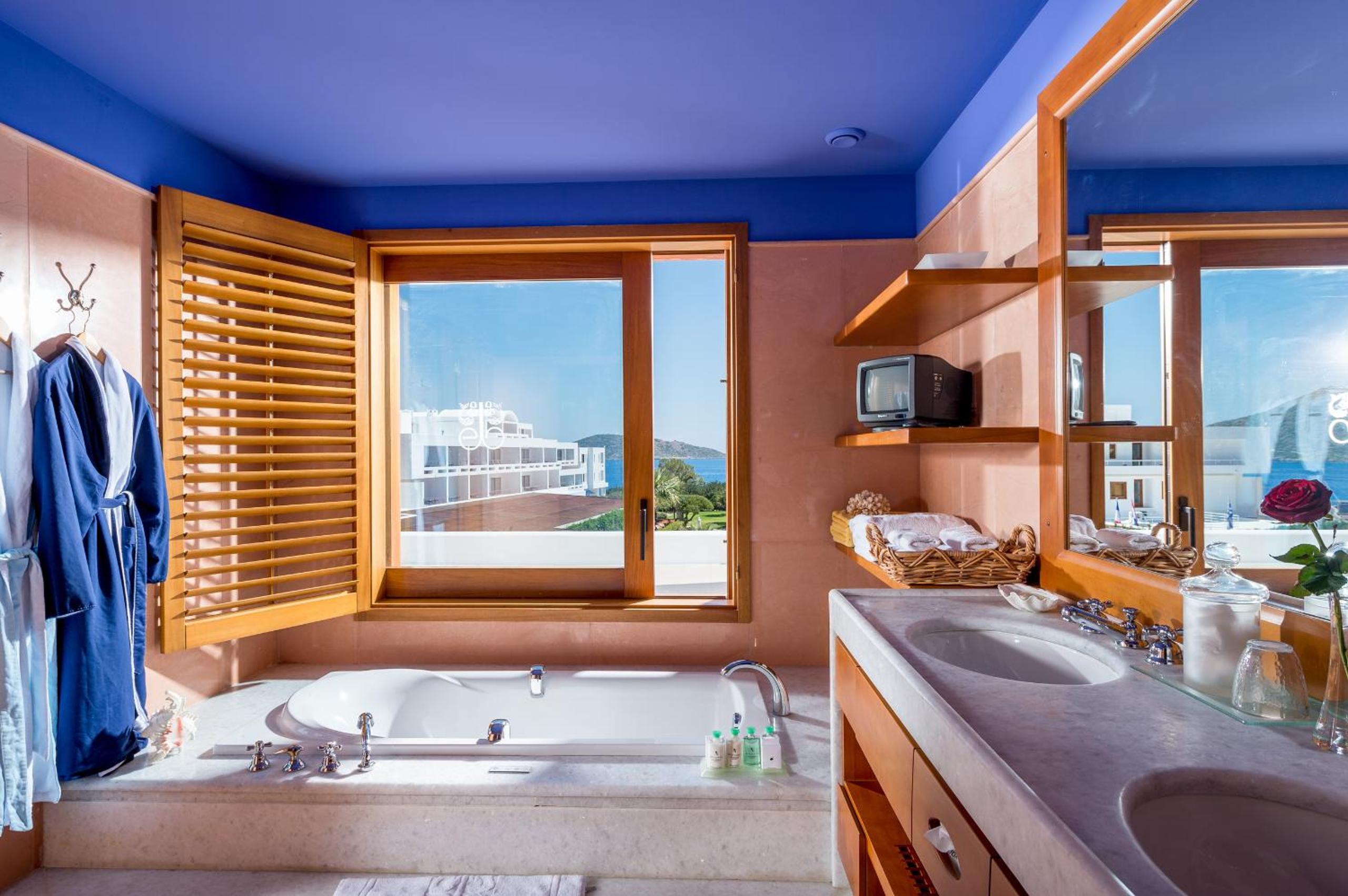 Luxury Hotel / Bungalow Suite Sea View - Photo 4