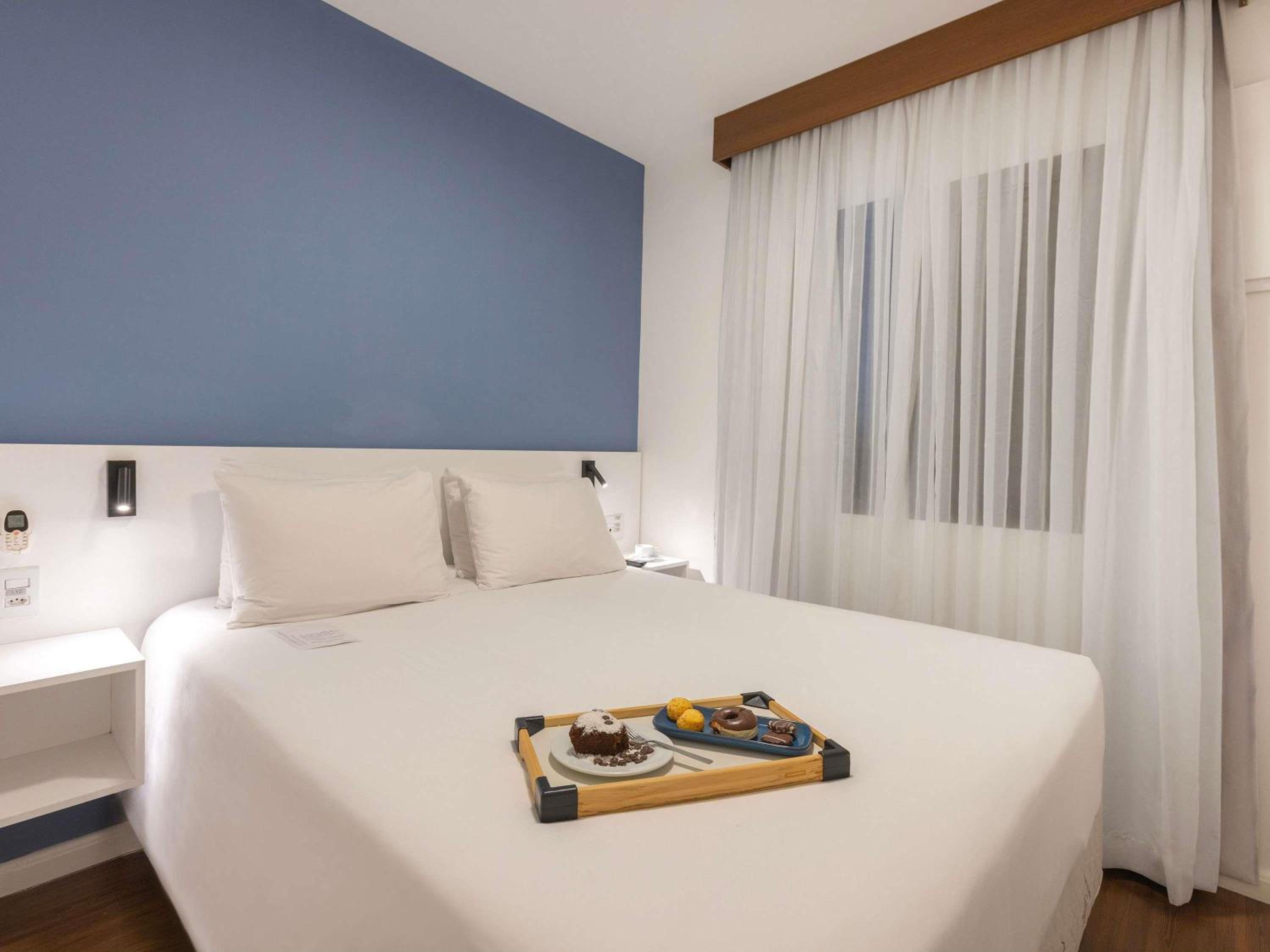 Family Room with Double Bed, Single Bed and Sofa Bed