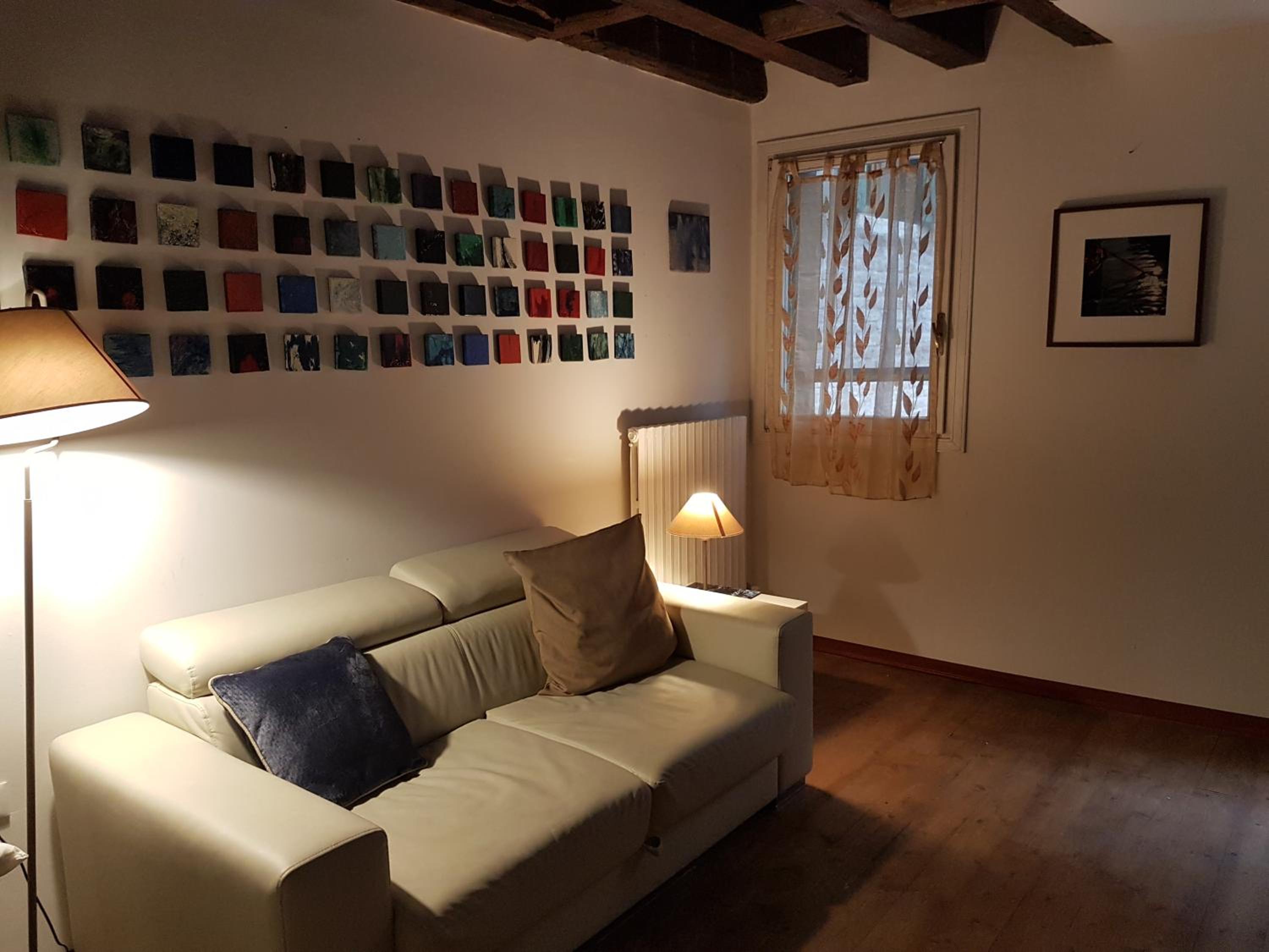 Two-Bedroom House photo 3