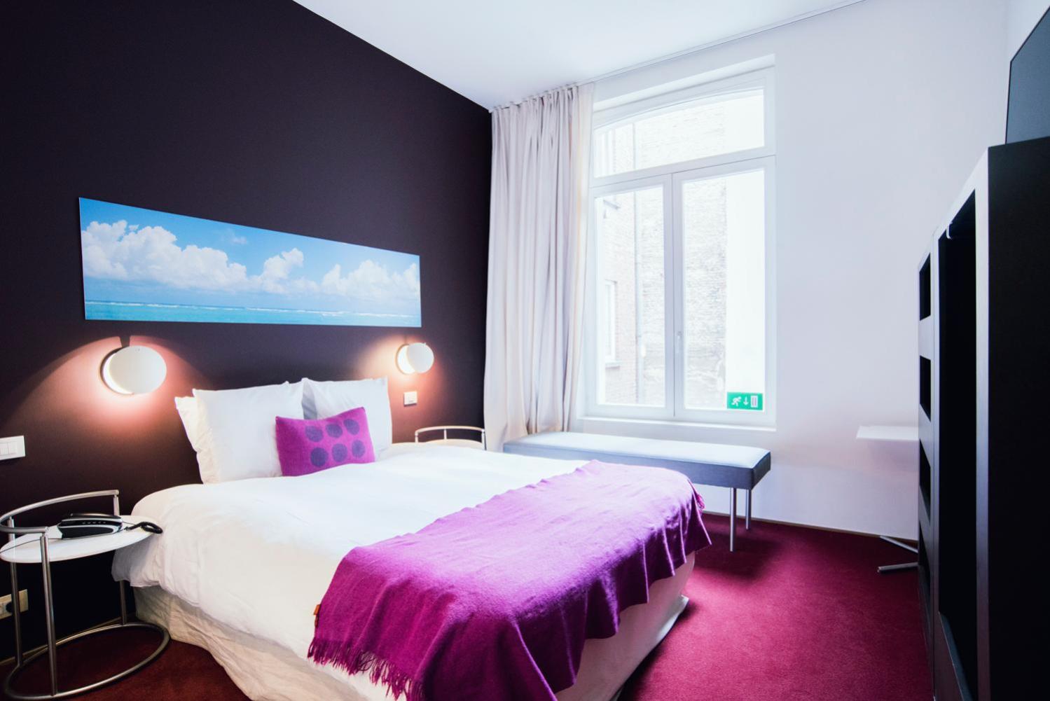 Standard Queen Room