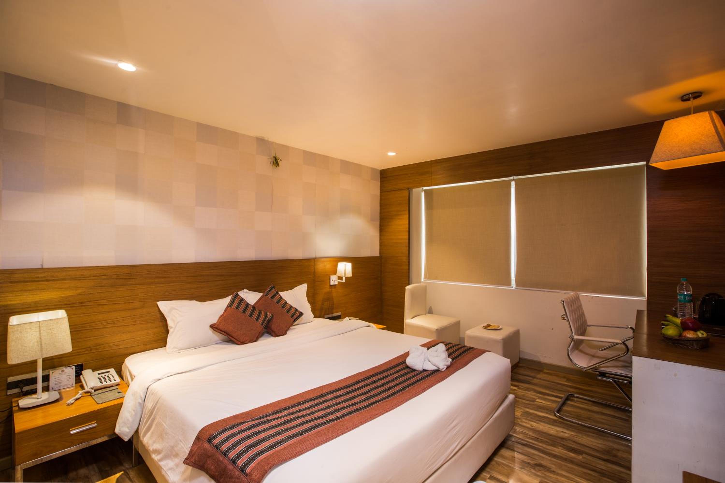 Deluxe King Room photo 3