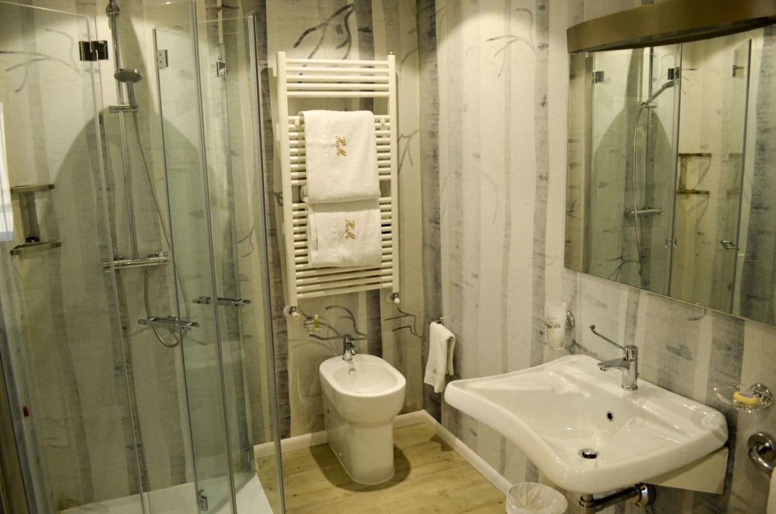 Suite - Photo 6
