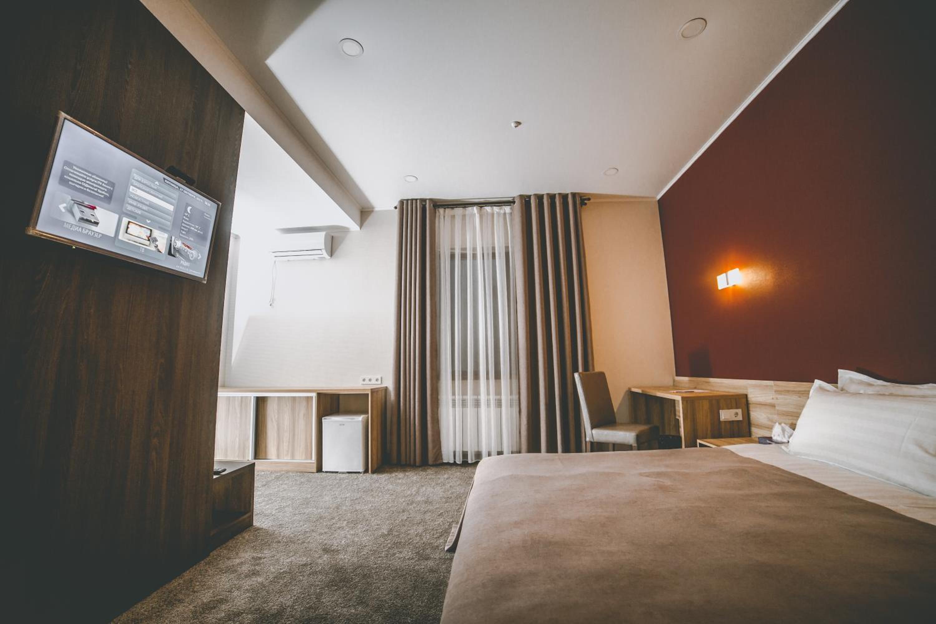 Double or Twin Room with City View photo 1