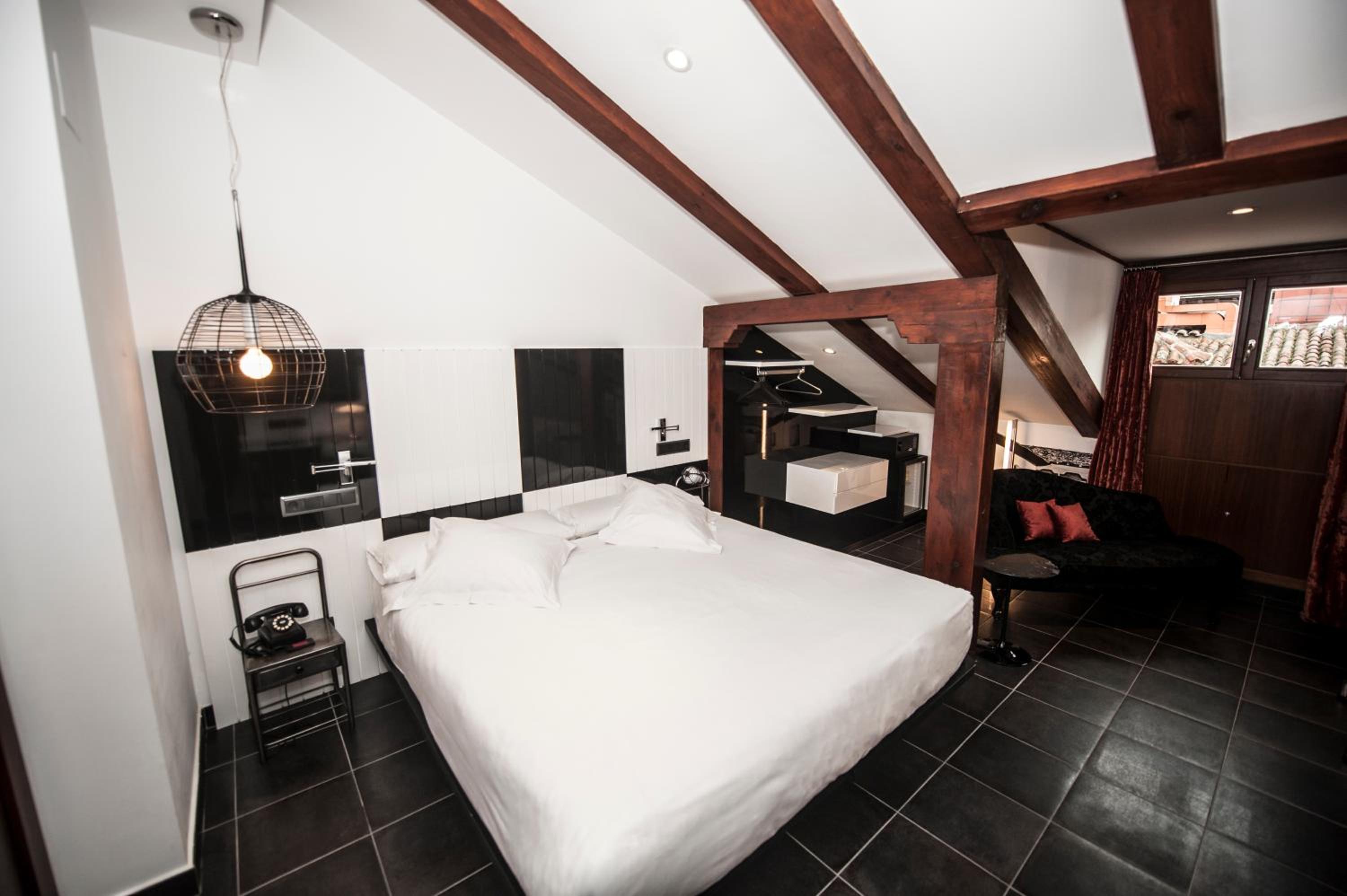 Double Room - Attic - Photo 3