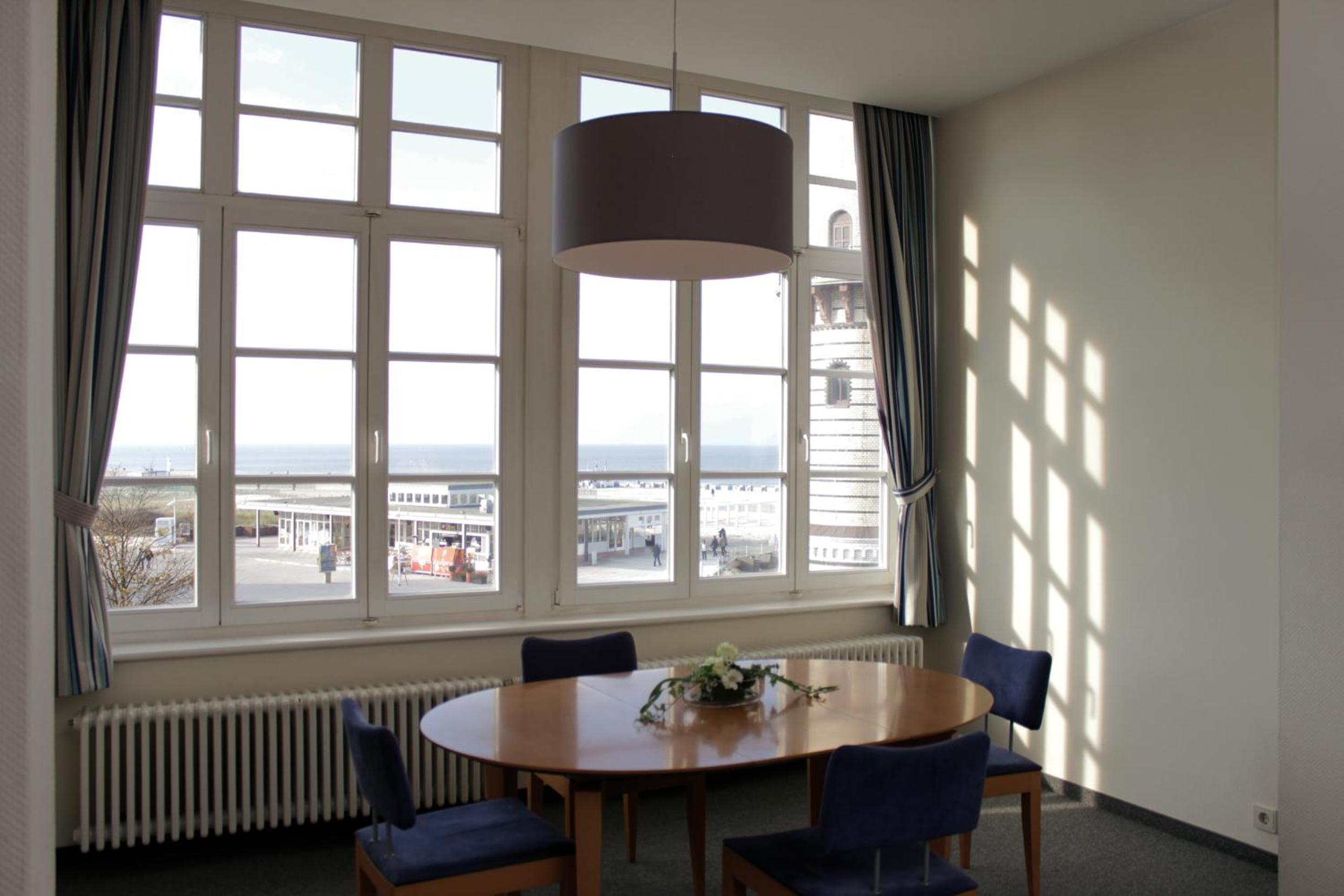 One-Bedroom Apartment - Photo 4