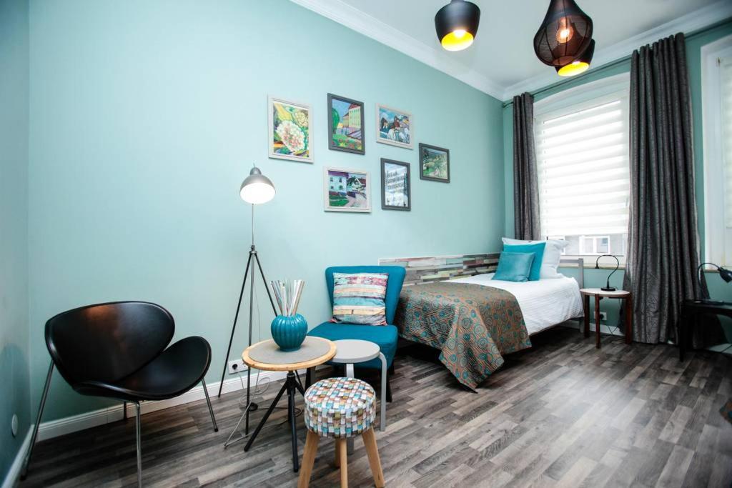 Apartment - Photo 2