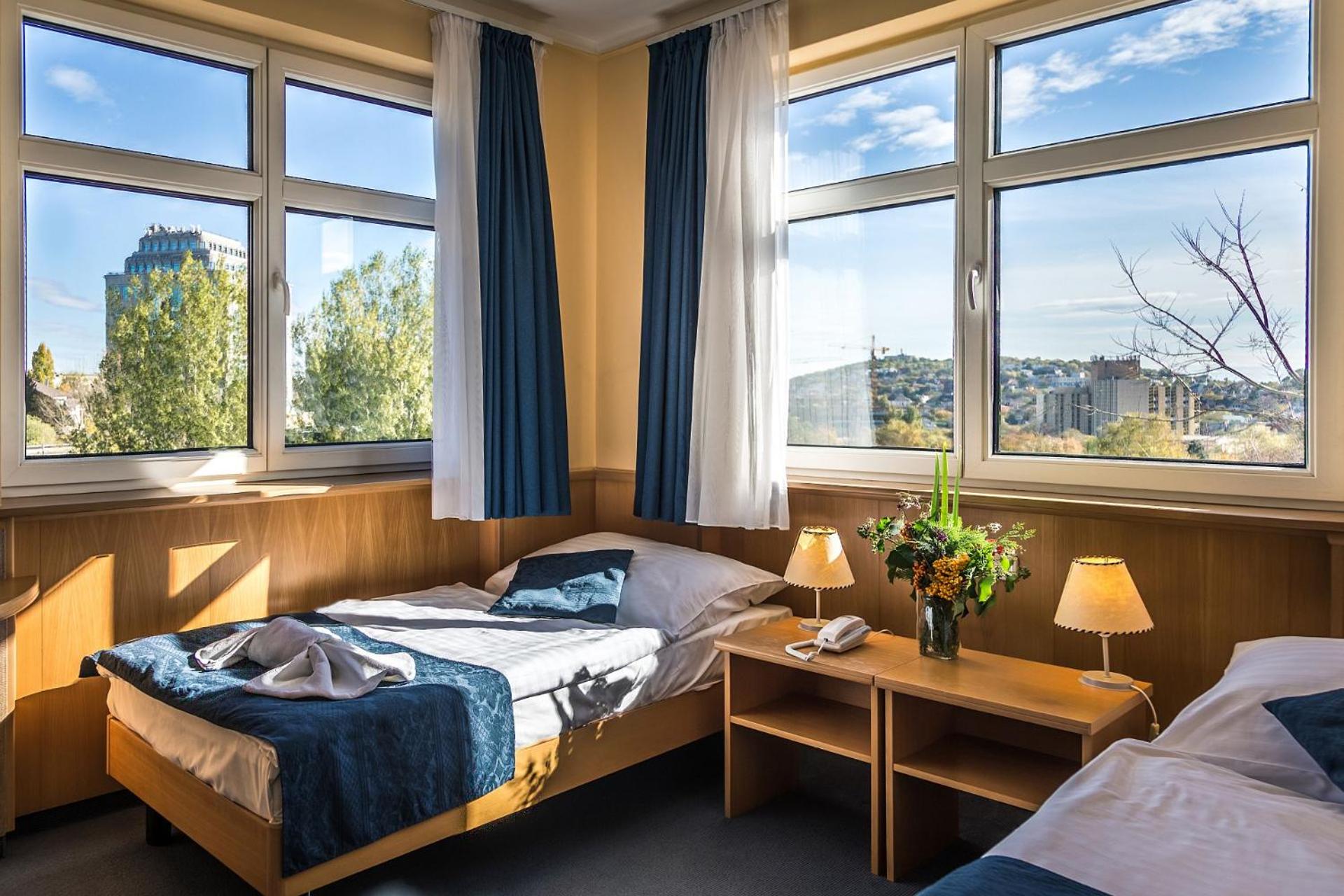 Twin Room - Photo 1