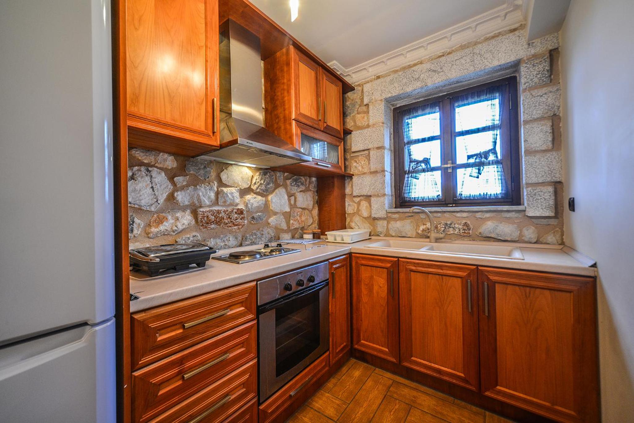 Two-Bedroom Suite - Photo 5