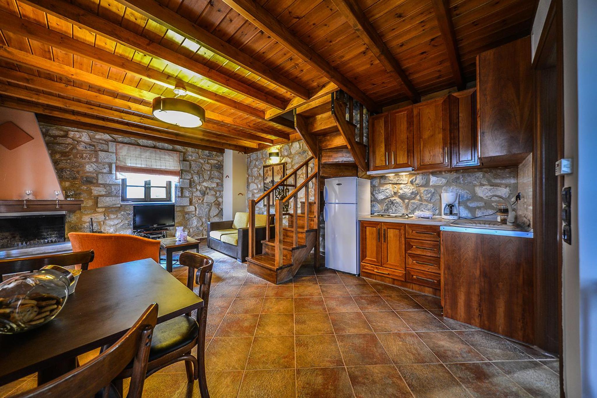 Superior King Suite - Photo 8