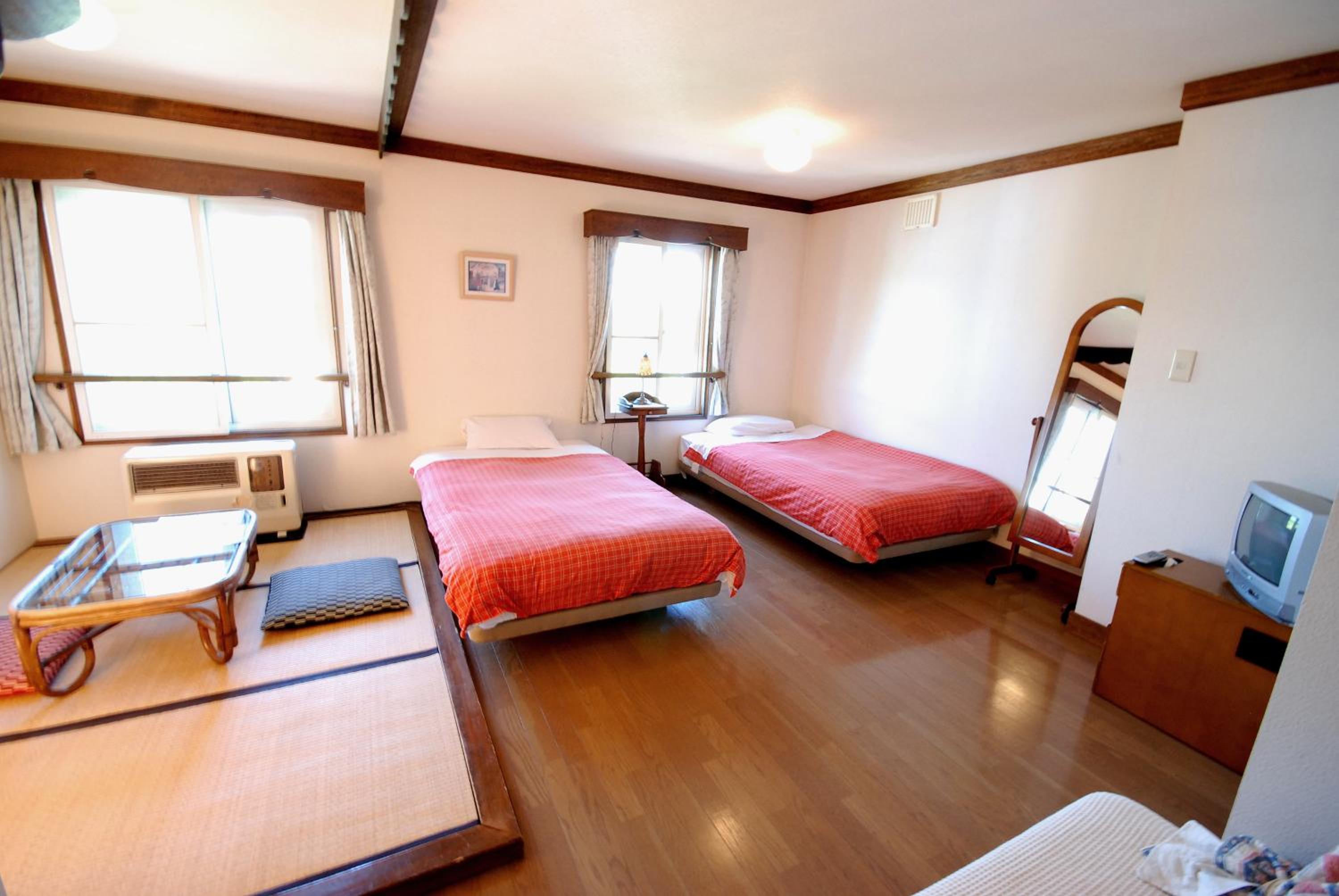 Deluxe Double Room with Shower photo 2