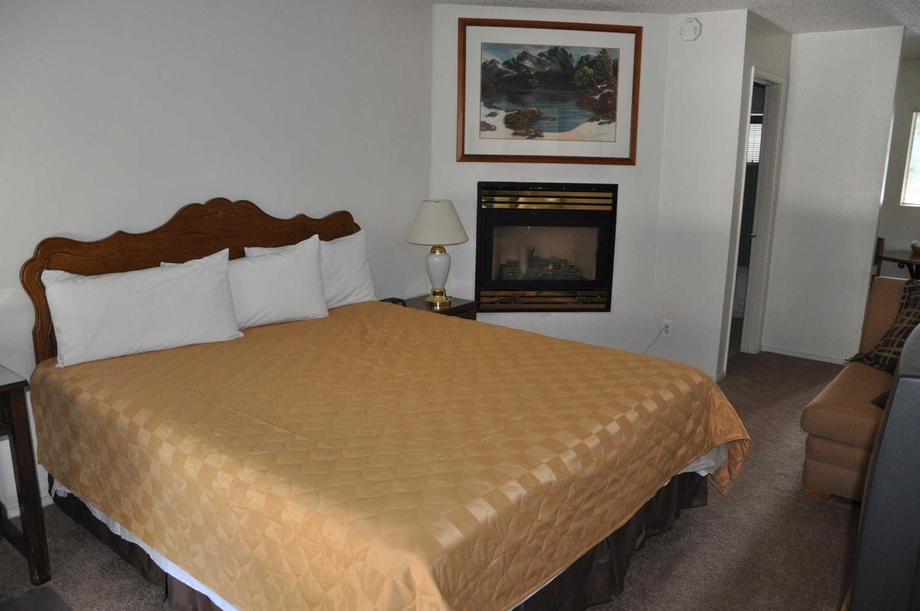 King Room with Fireplace