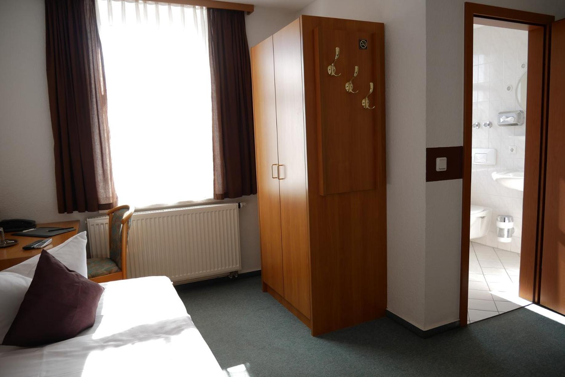 Single Room photo 2