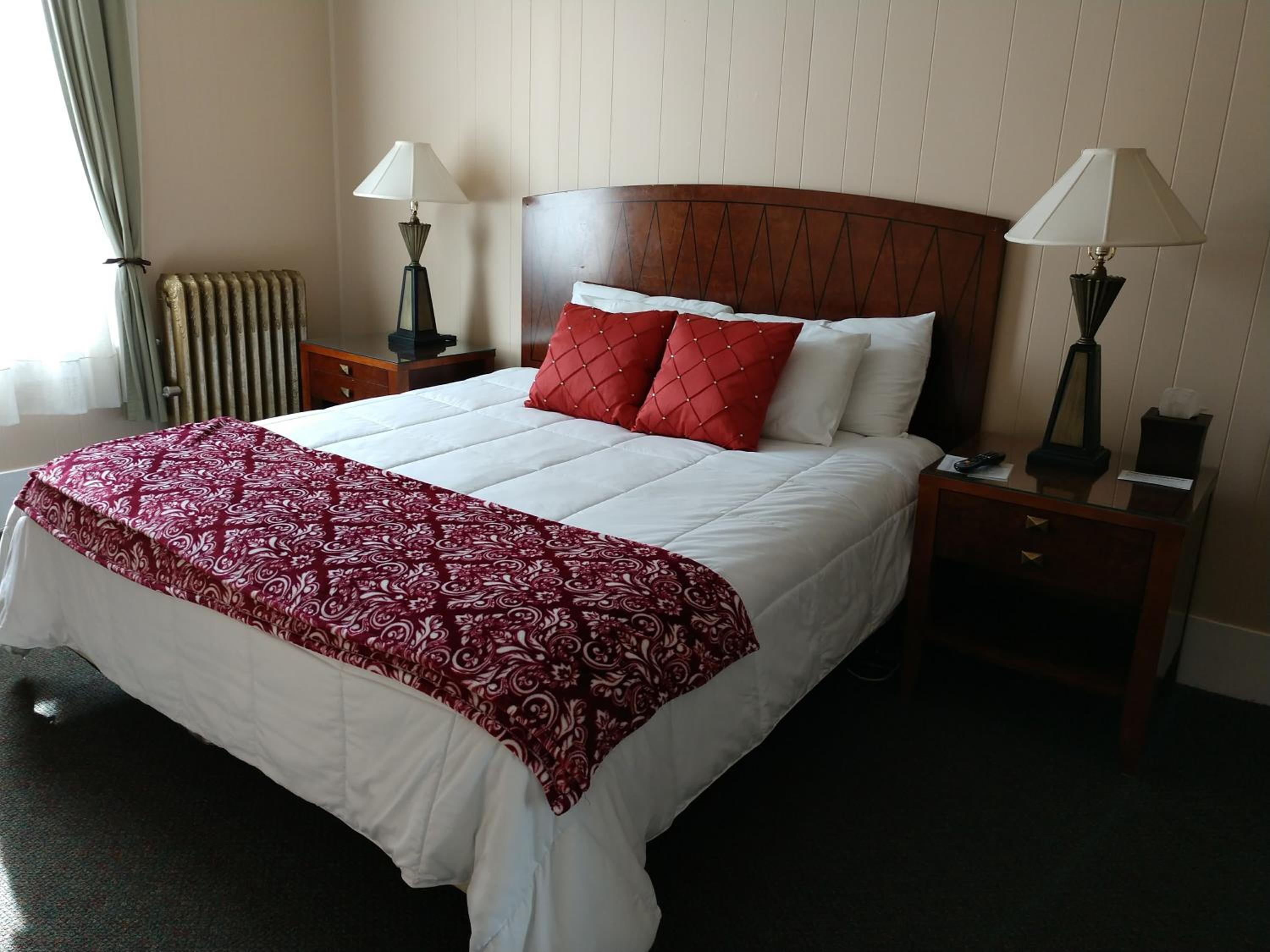 Single Room with Bathroom photo 3
