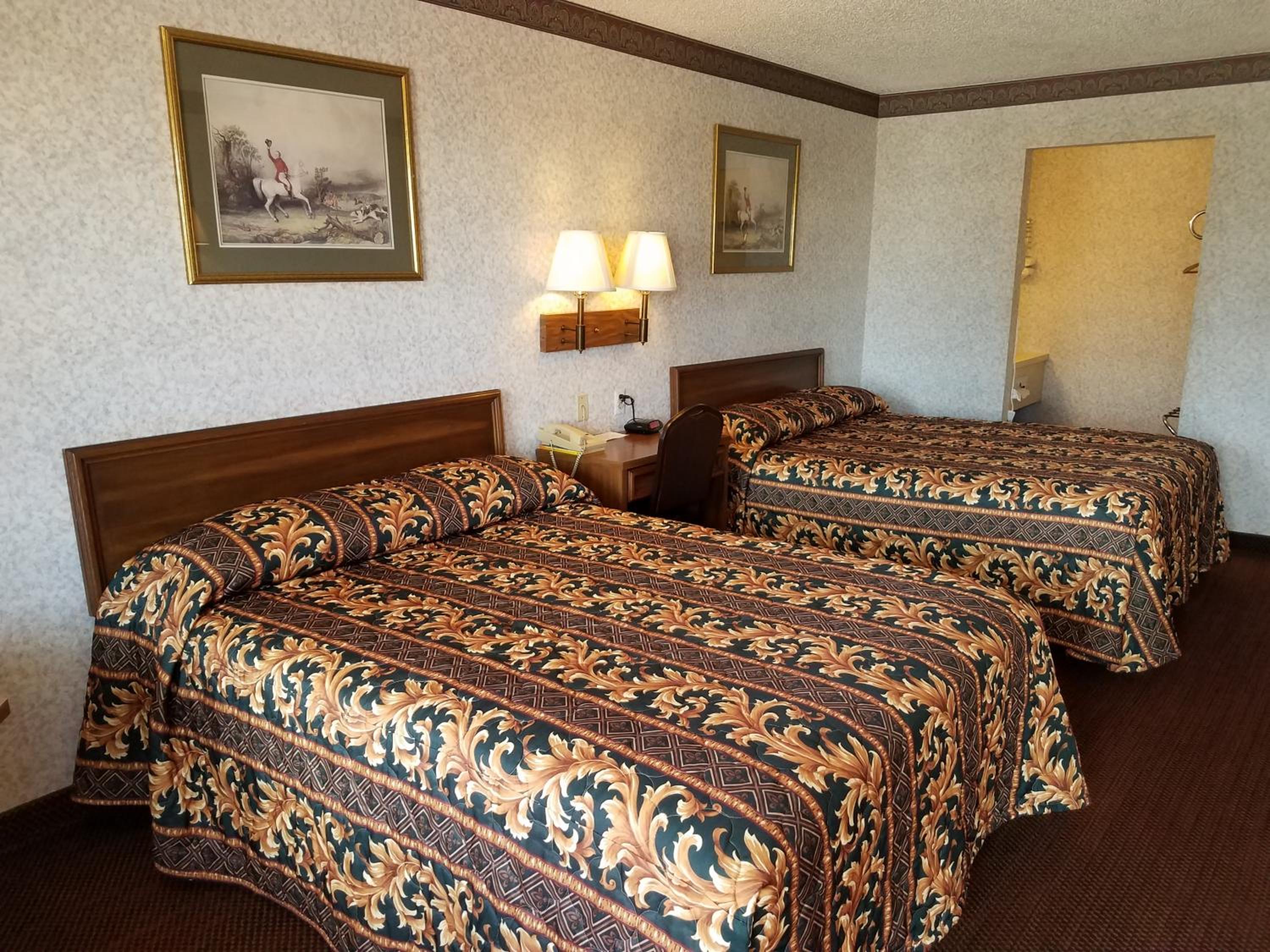 Deluxe Double Room with Two Double Beds - Non-Smoking photo 1